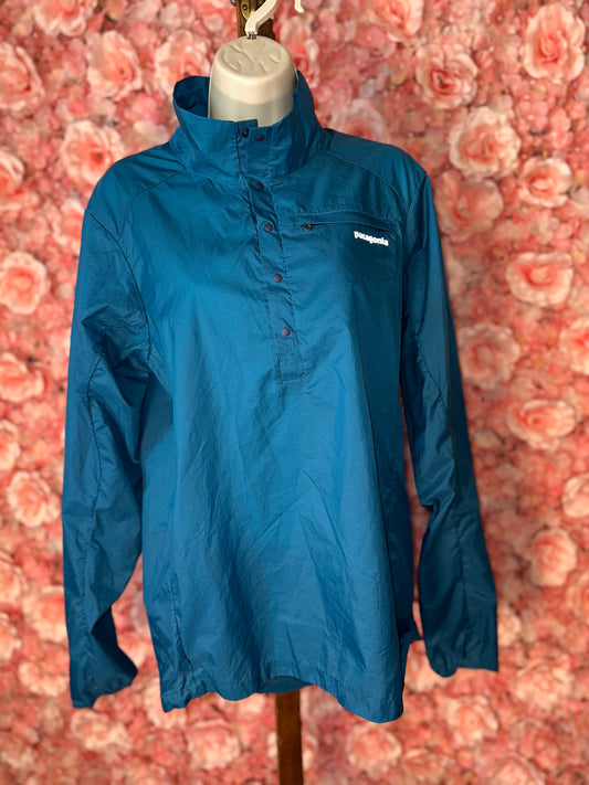 Patagonia (Medium) Blue Lightweight Quarter Button Up Windbreaker