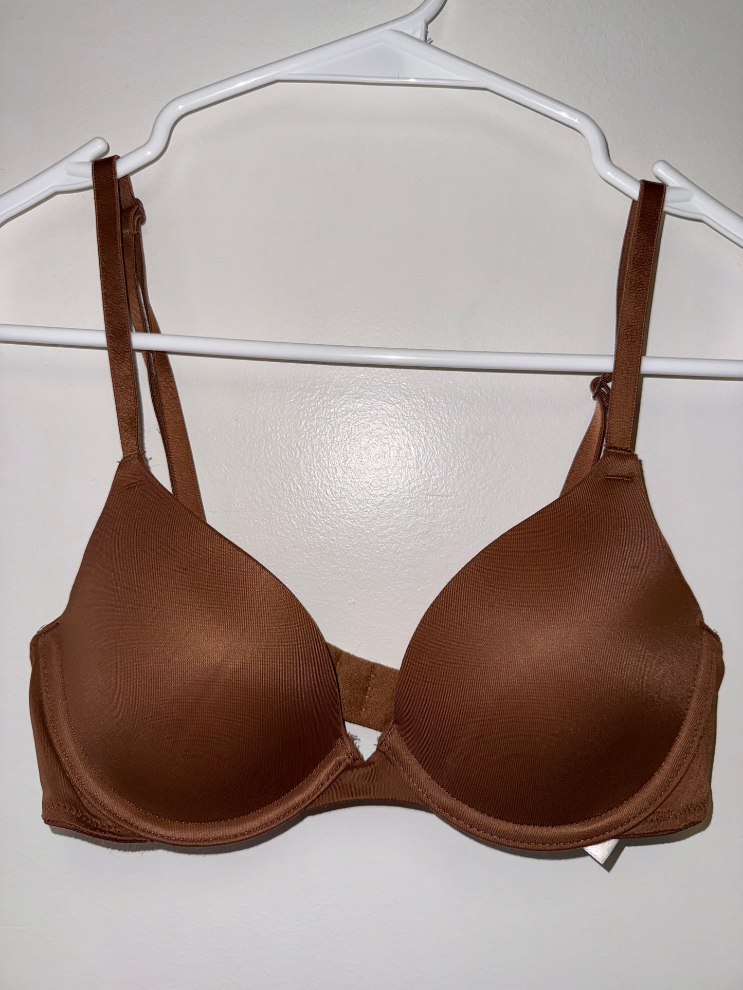 PINK Victoria's Secret (32A) Brown Wear Everywhere T-Shirt Lightly Lined Bra