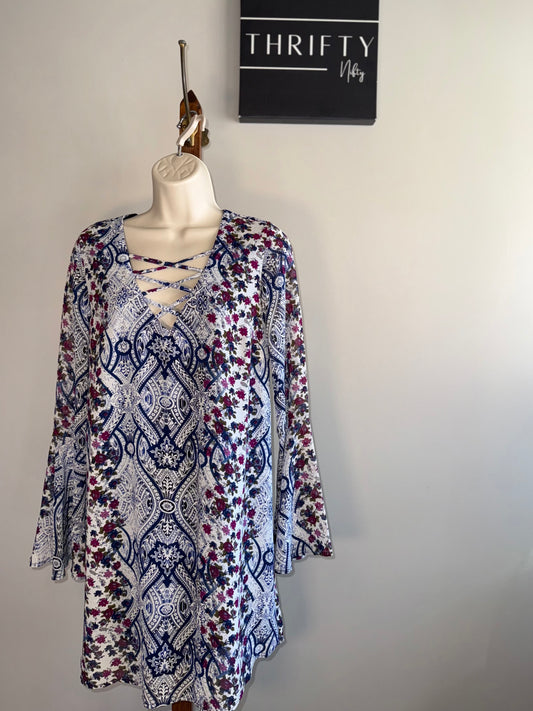 Speechless (Small) Blue Pattern Flowy Long Sleeve Midi Dress