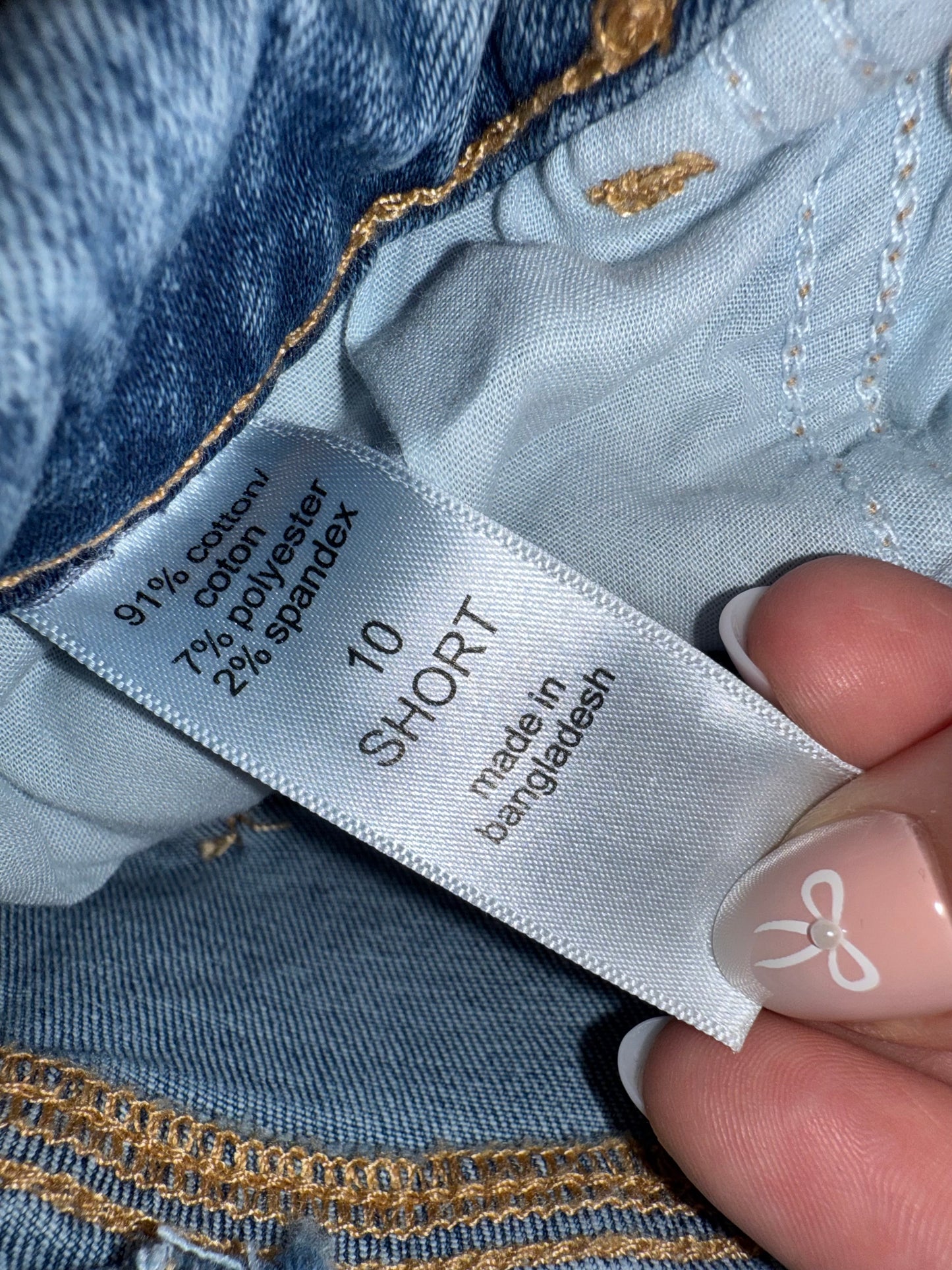 M Jeans by Maurices (10 short) Distressed Denim Jeans