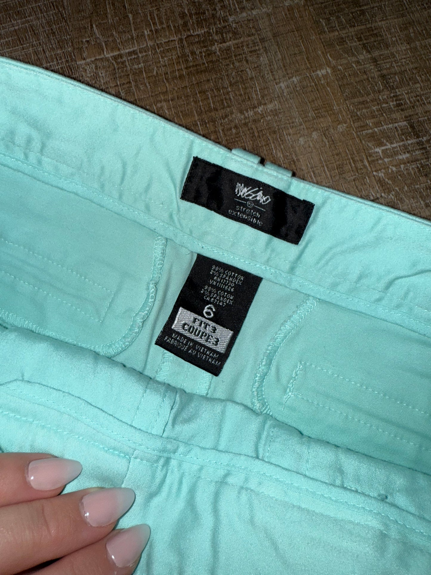 Mossimo (6) Turquoise Dress Shorts