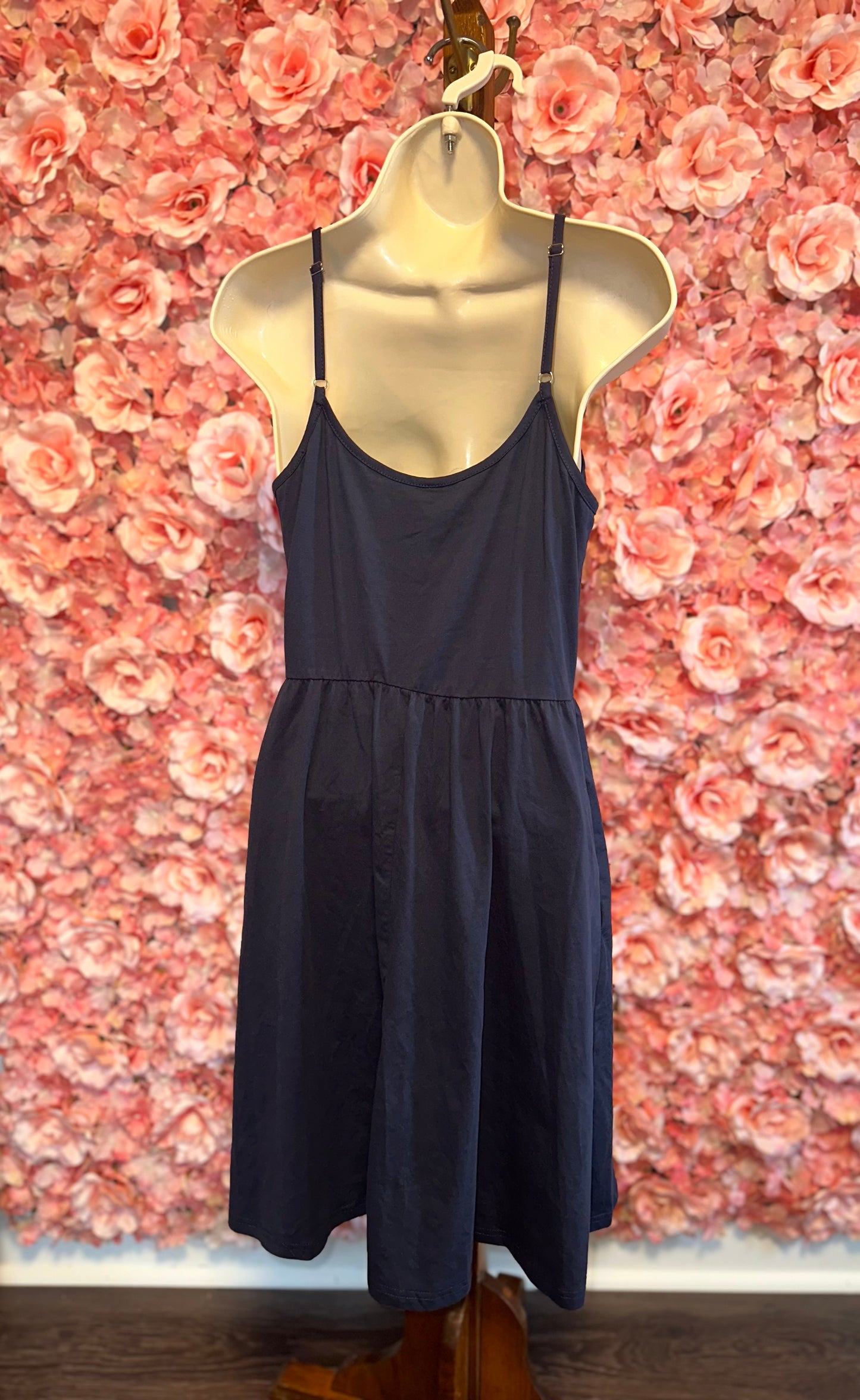 NWT StyleWord (M) Brand New Navy Blue Criss Cross Front Midi Dress with Pockets