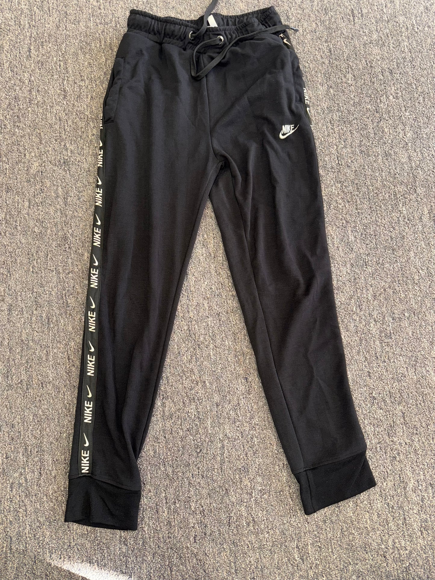 Nike (Large) Kids Black Jogger Sweatpants with Logo Sides