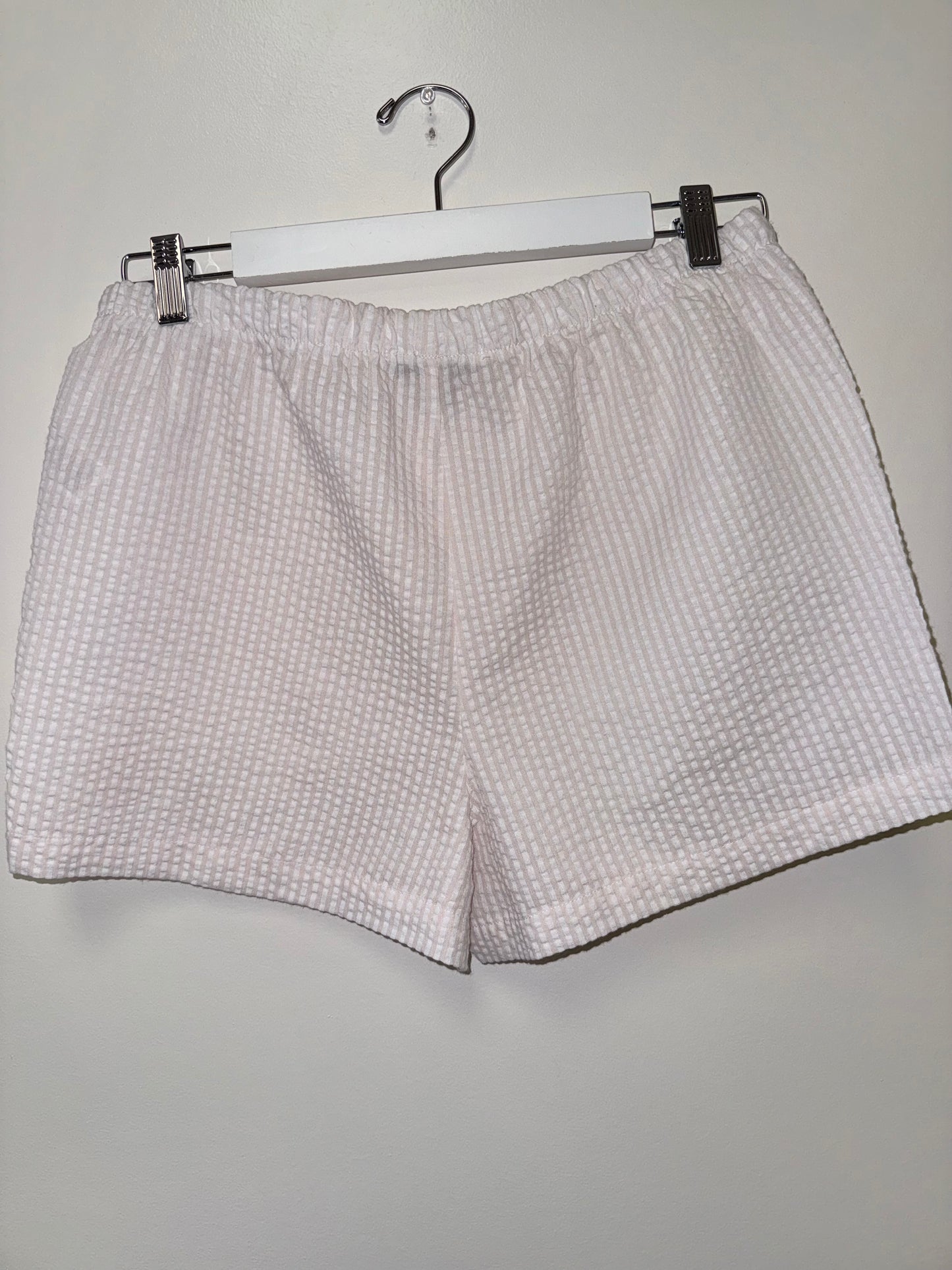 Rae Dunn (Medium) Pink/White Ribbed 'Be Kind' Sleepwear Shorts