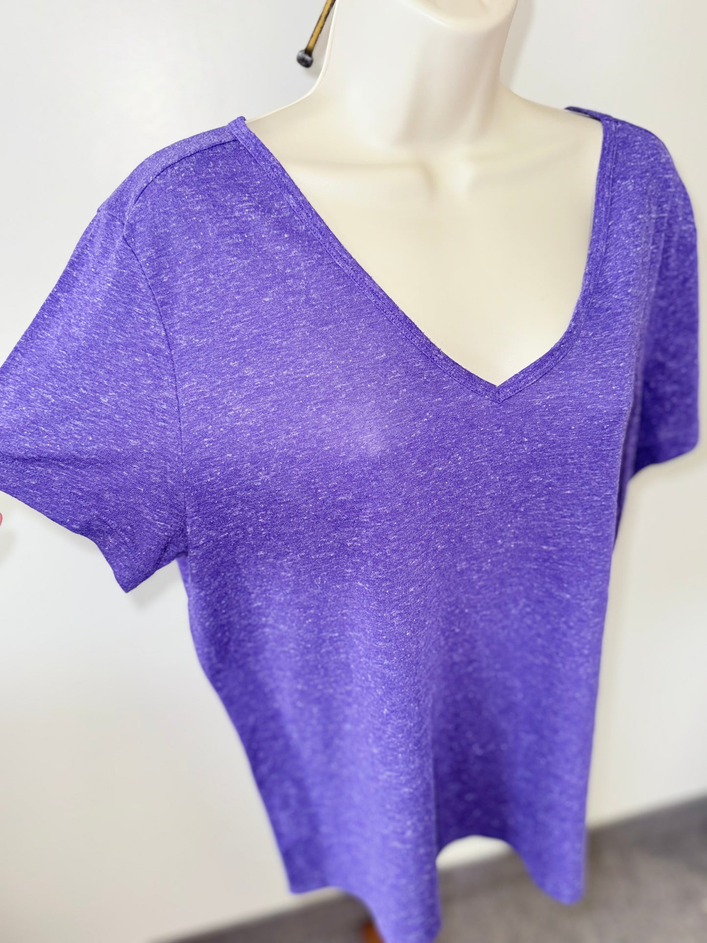 Victoria's Secret (Large) Purple V-Neck T-Shirt