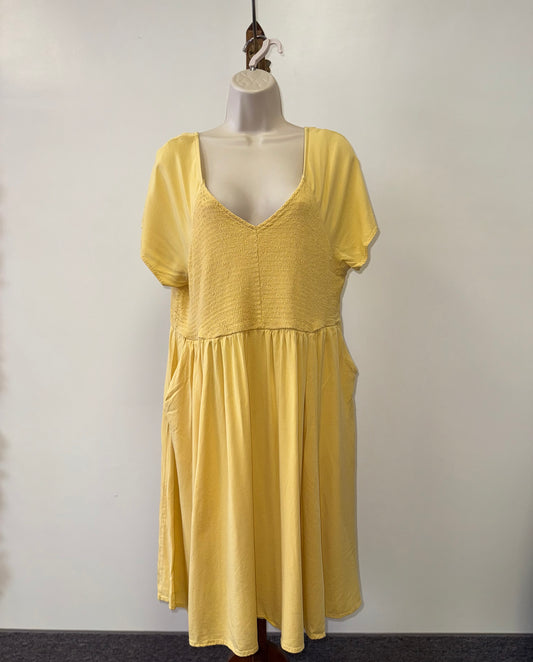 Torrid (3) Yellow V-Neck Flowy Dress with Pockets