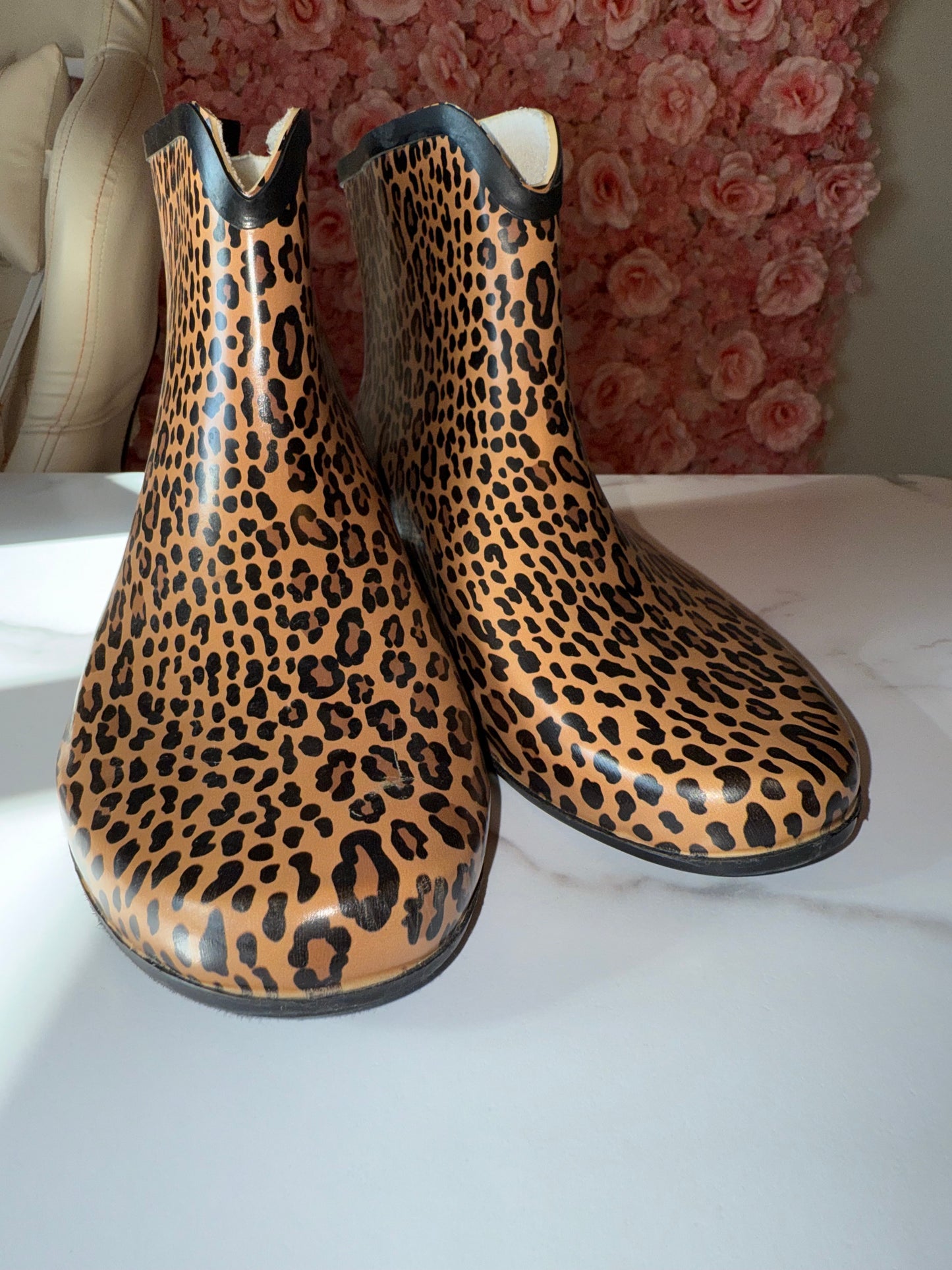 Merona (8) Neutral Cheetah Print Ankle Rain Boots