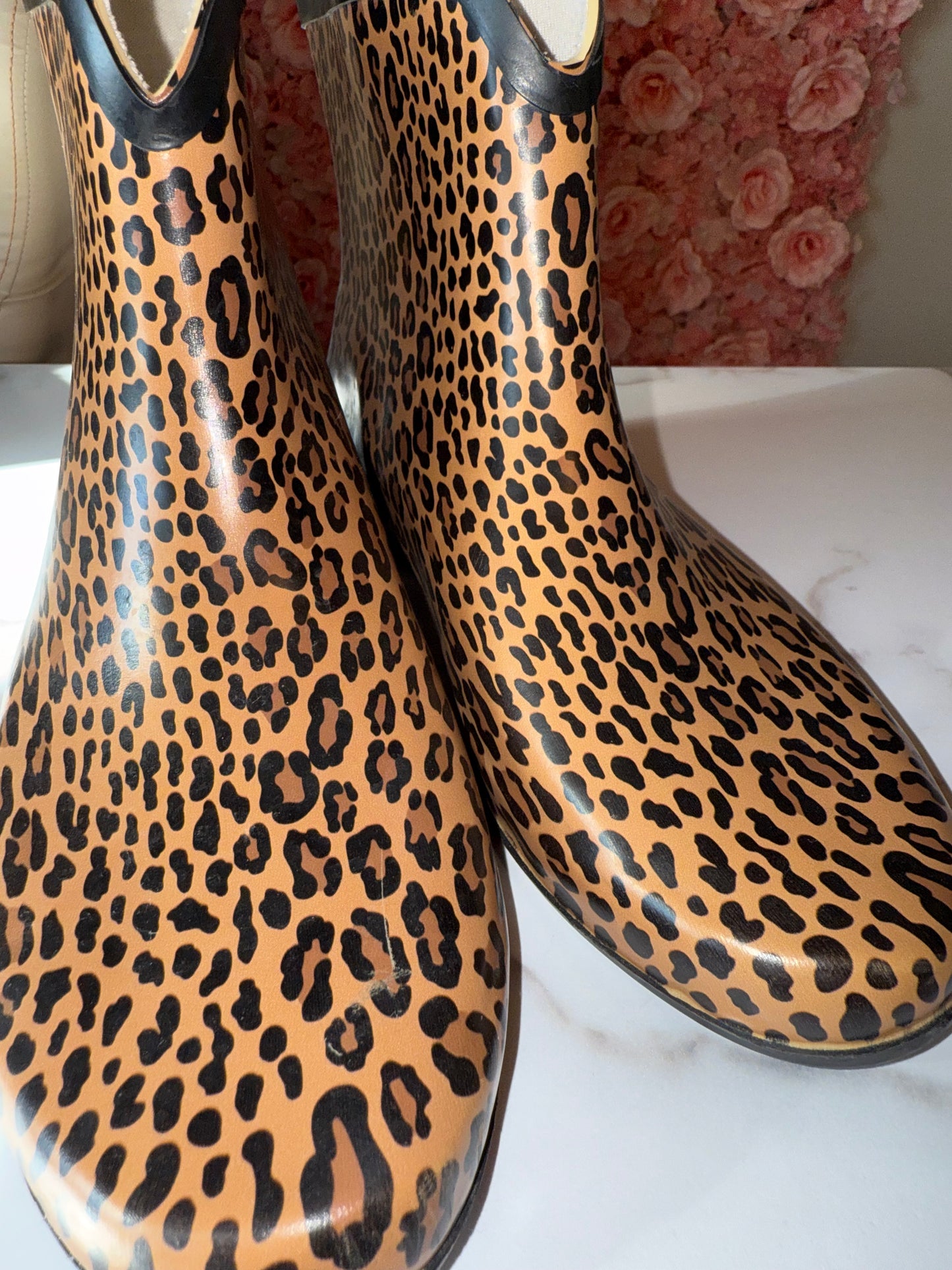 Merona (8) Neutral Cheetah Print Ankle Rain Boots