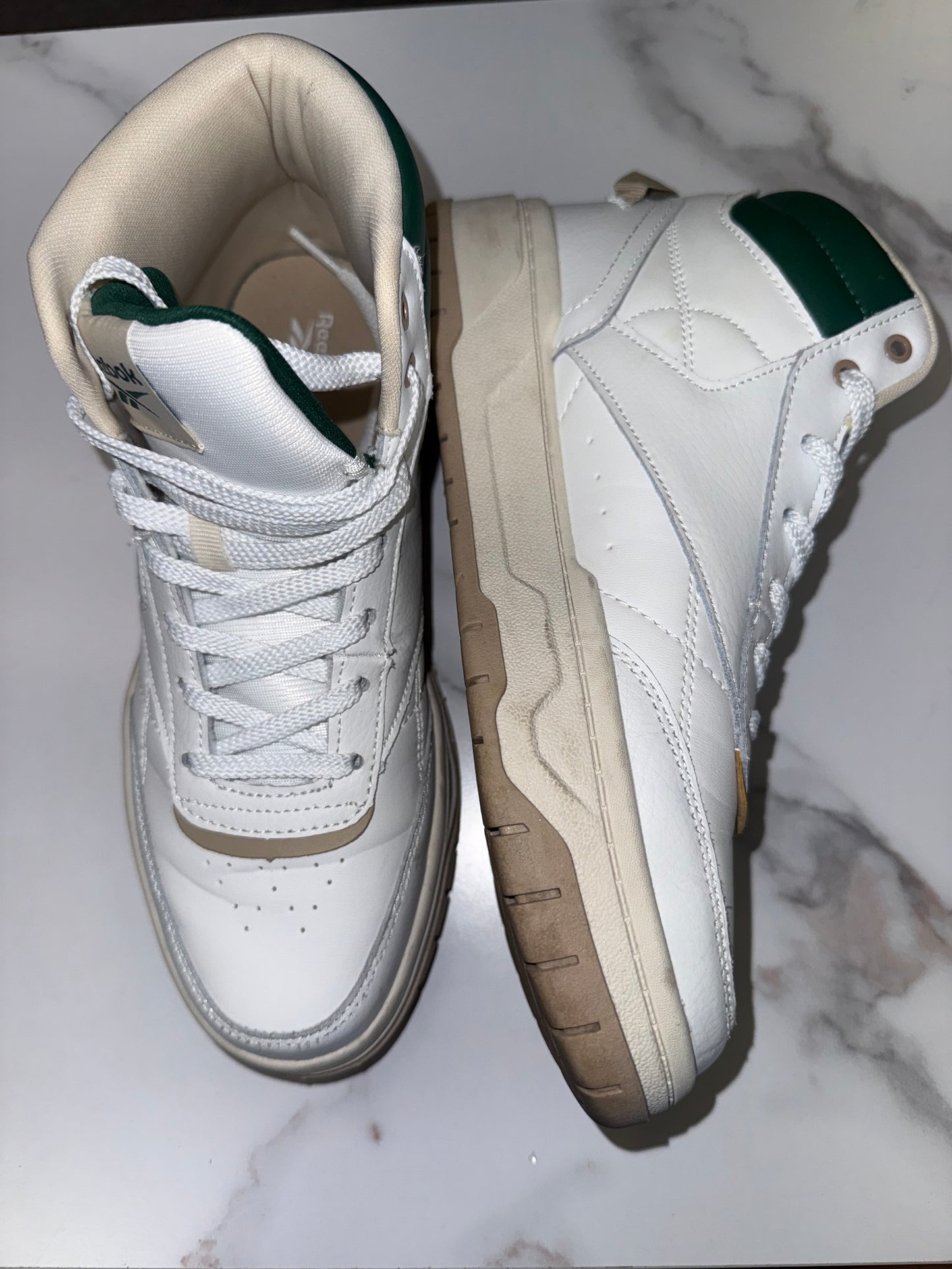 Reebok (9) White/Green/Tan High Top Sneakers