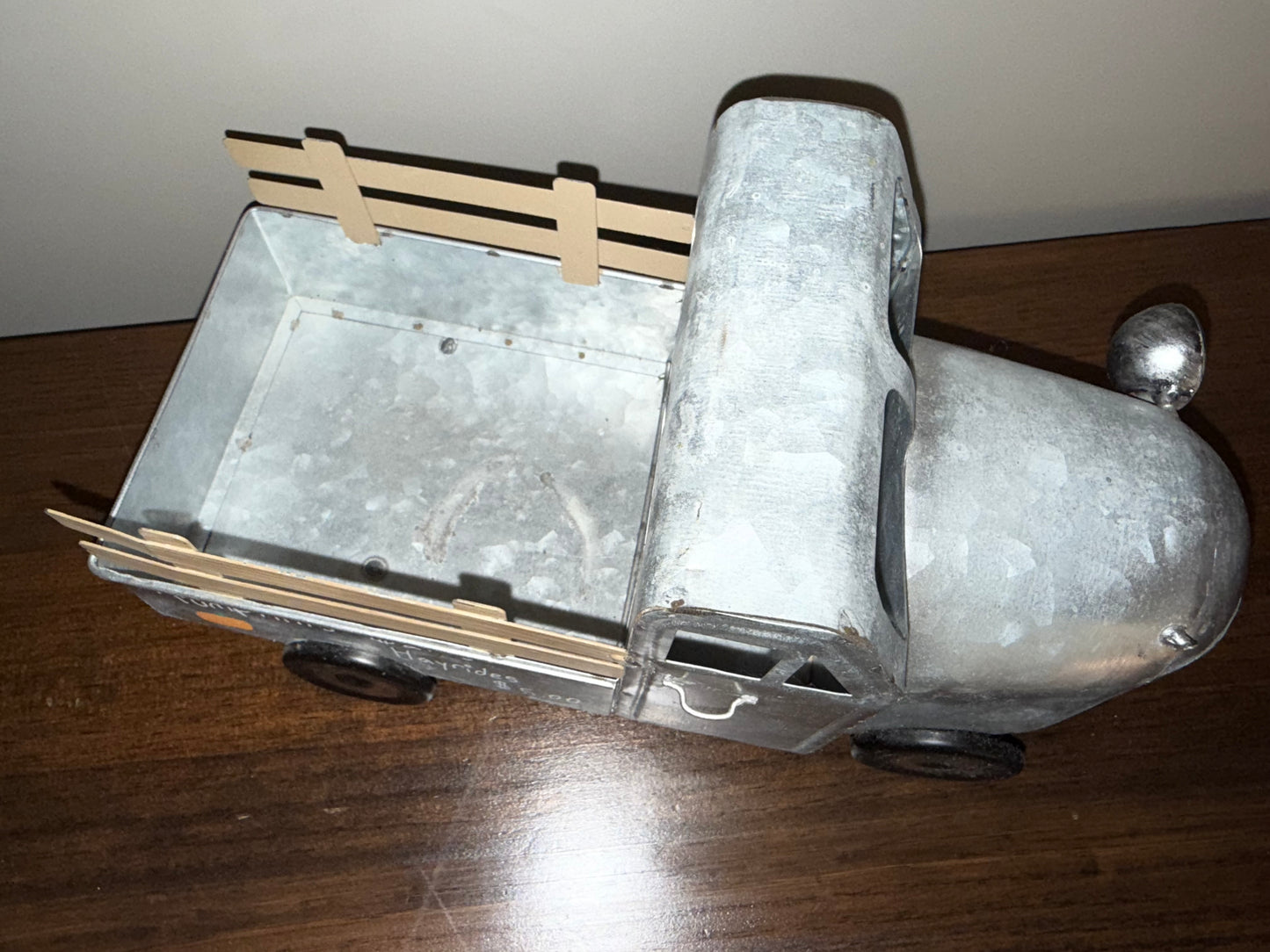 Metal Fall Pickup Truck