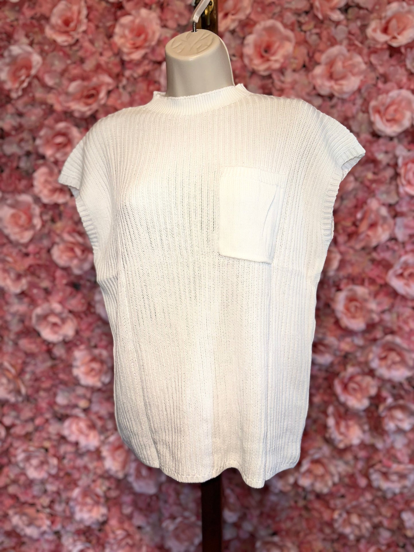 (Small) Brand New White Knit Sweater Short Sleeve Blouse with 1 Pocket