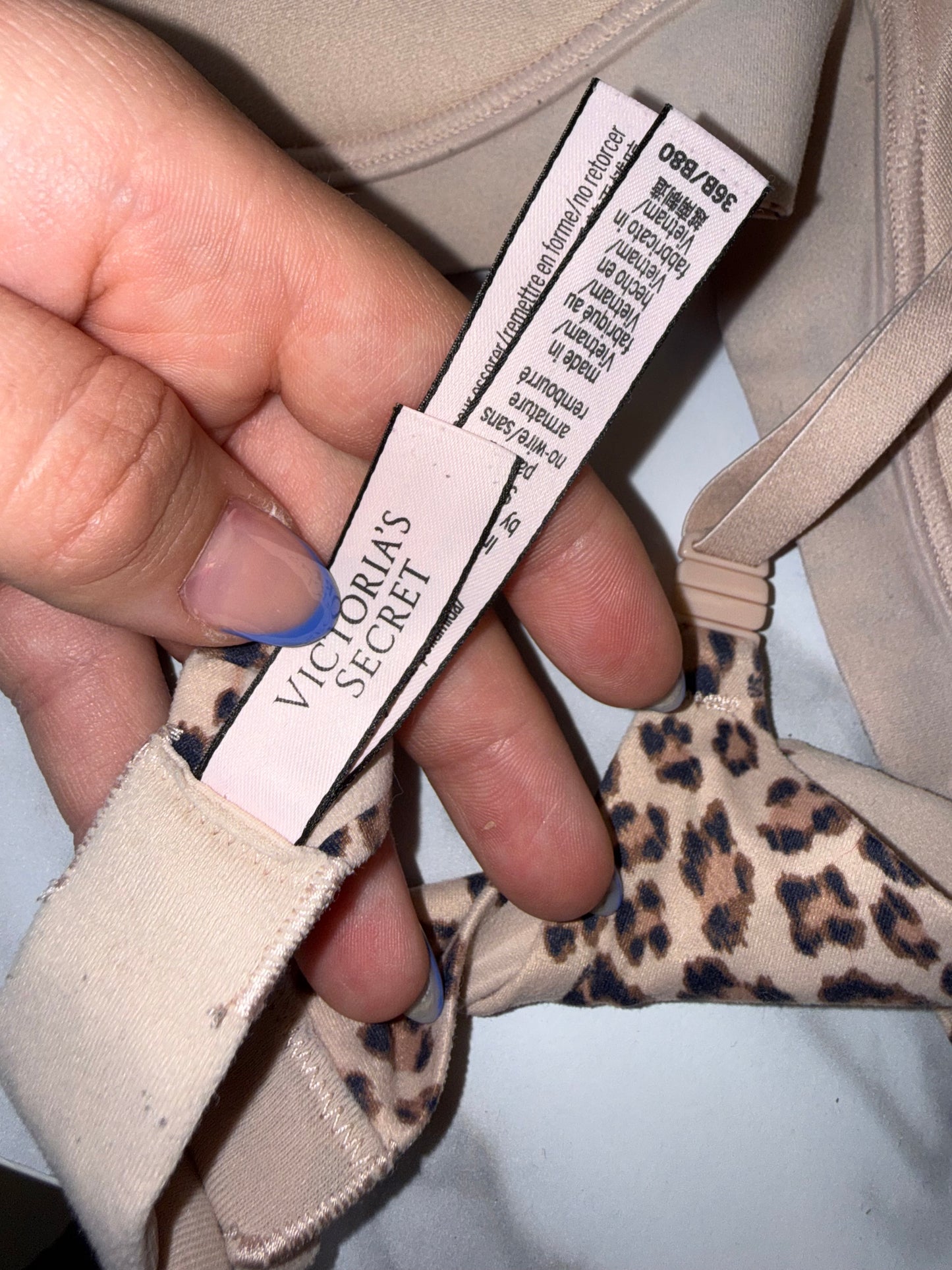 Victoria's Secret (36B) Cheetah Print Incredible Secret Padded No Wire Bra