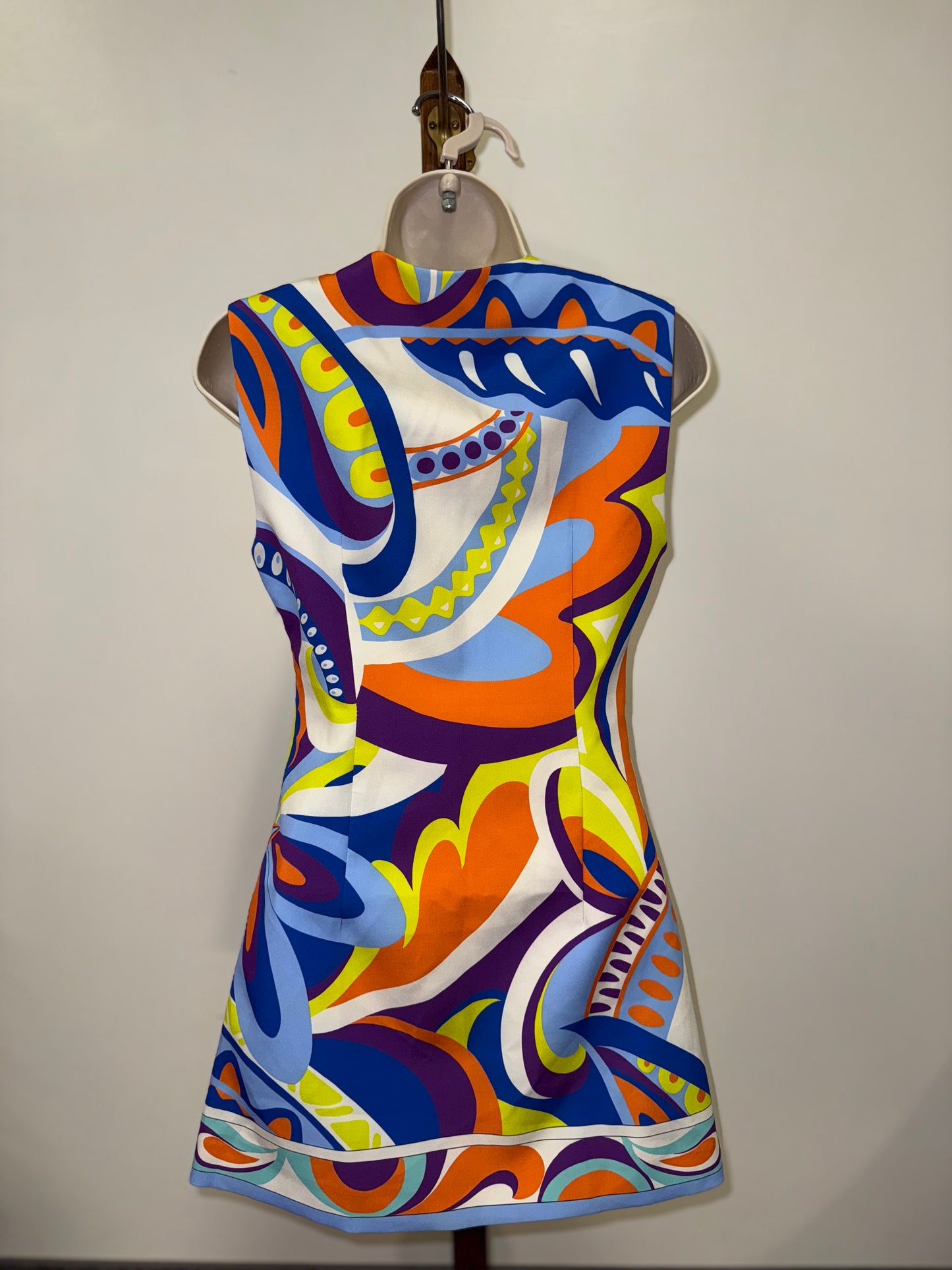 NWT Zara (XS) Brand New Colorful Pattern V-Neck Dress