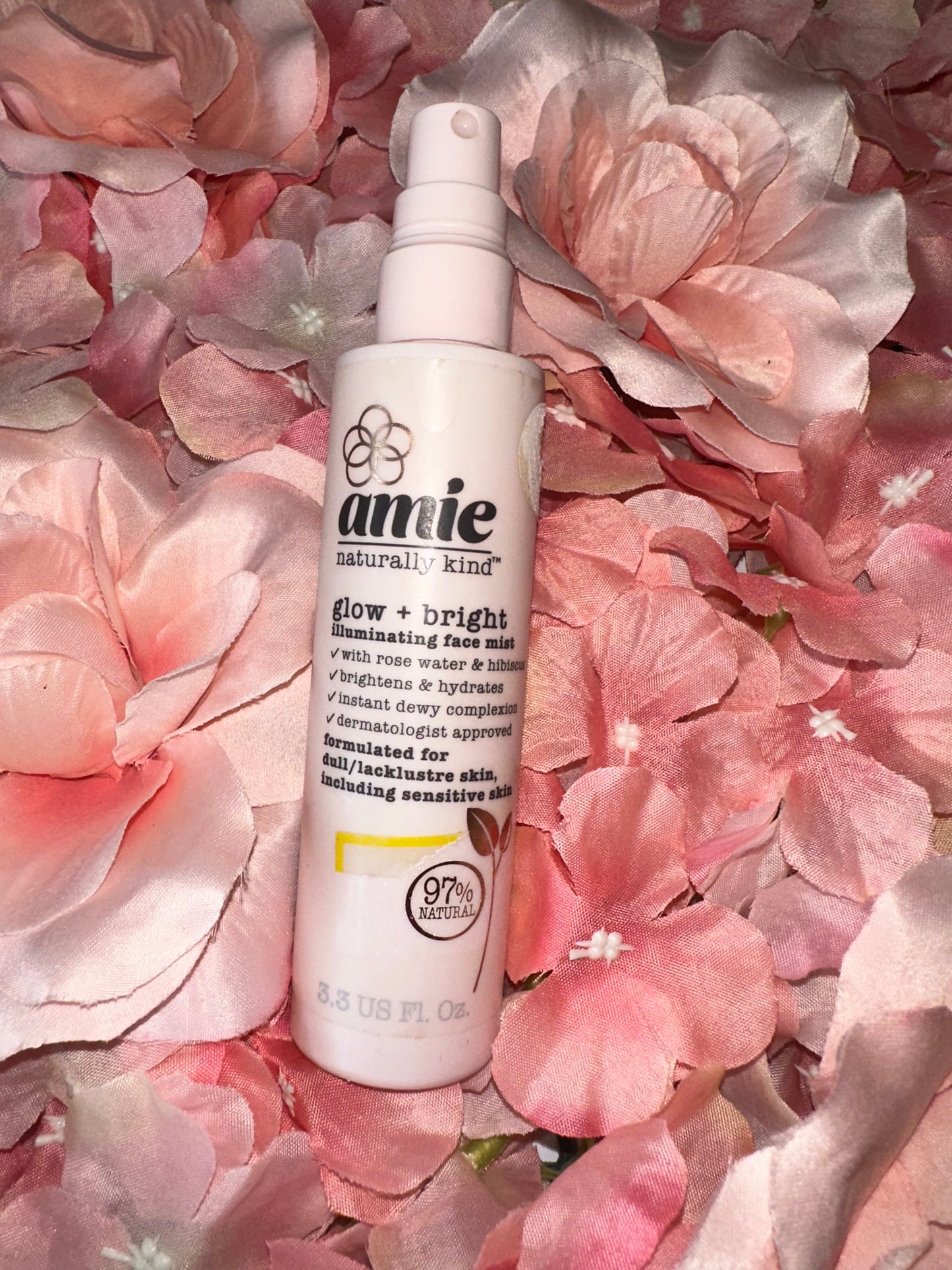 Amie (3.3 fl//oz) Glow + Bright Illuminating Face Spray