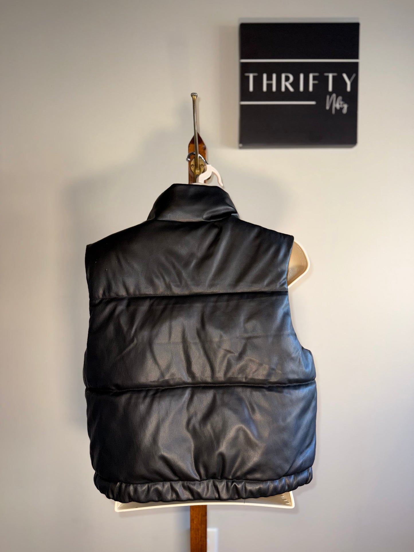 Ci Sono by Cavalini (Medium) Black Faux Leather Cropped Vest