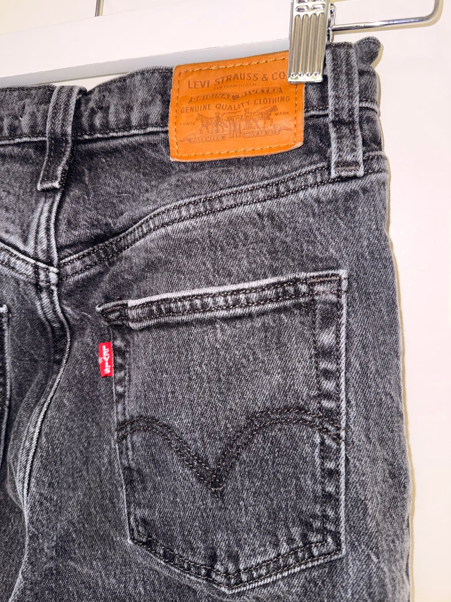 Levis (W24//L29) Black Denim Rib Cage Straight Ankle Jeans