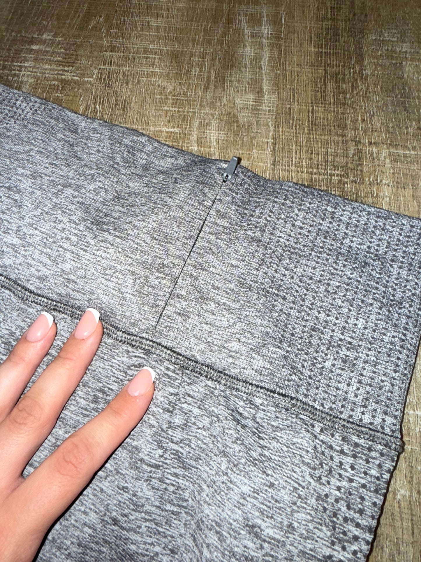 Gymshark (Large) Grey Cropped Leggings with Back Zipped Pocket