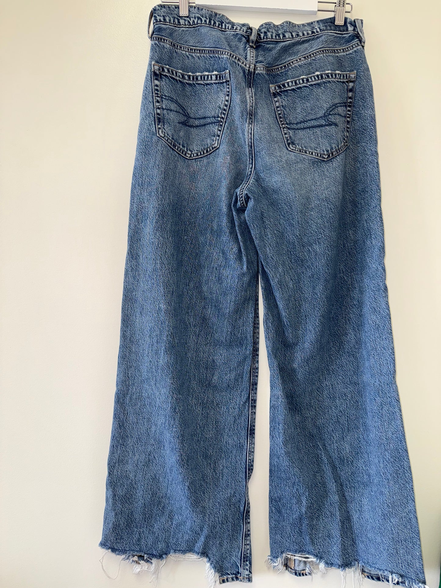 American Eagle (10) Blue Denim Super High Rise Baggy Wide Leg Distressed Jeans