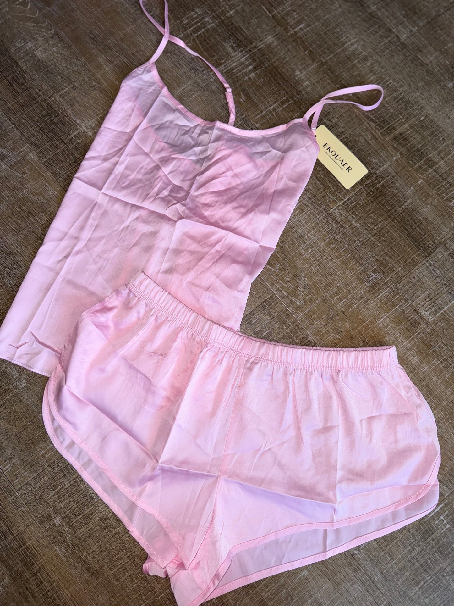 NWT Ekouaer (Medium) Brand New Pink Lightweight PJ Set (Shorts & Tanks)