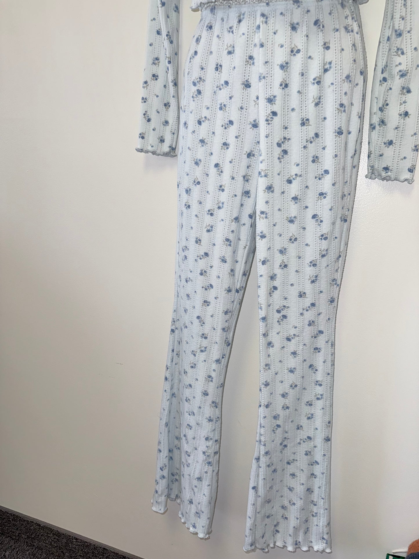 Pink Republic (XS) Blue Floral PJ Pants & Top Sleepwear Set