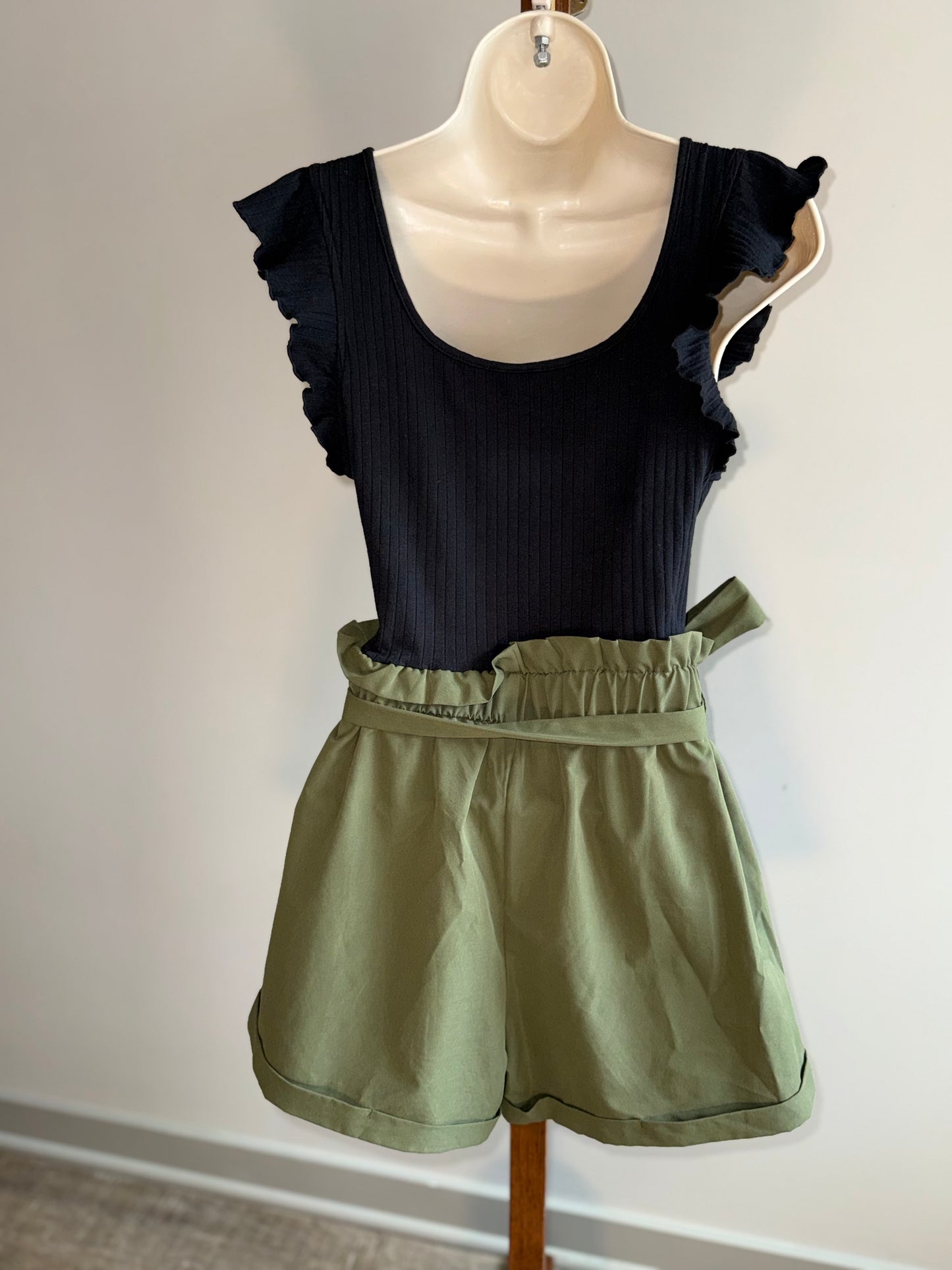 SHEIN (Medium) Black and Green Romper with Tied Waist