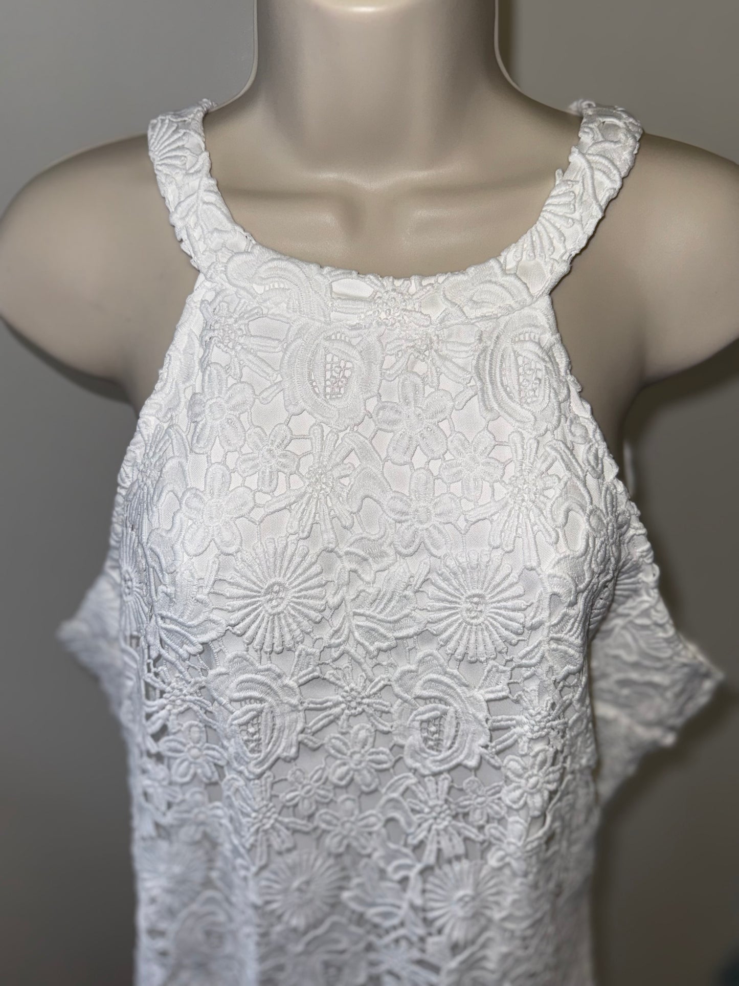 Lulus (XL) White Lace Sleeveless Dress