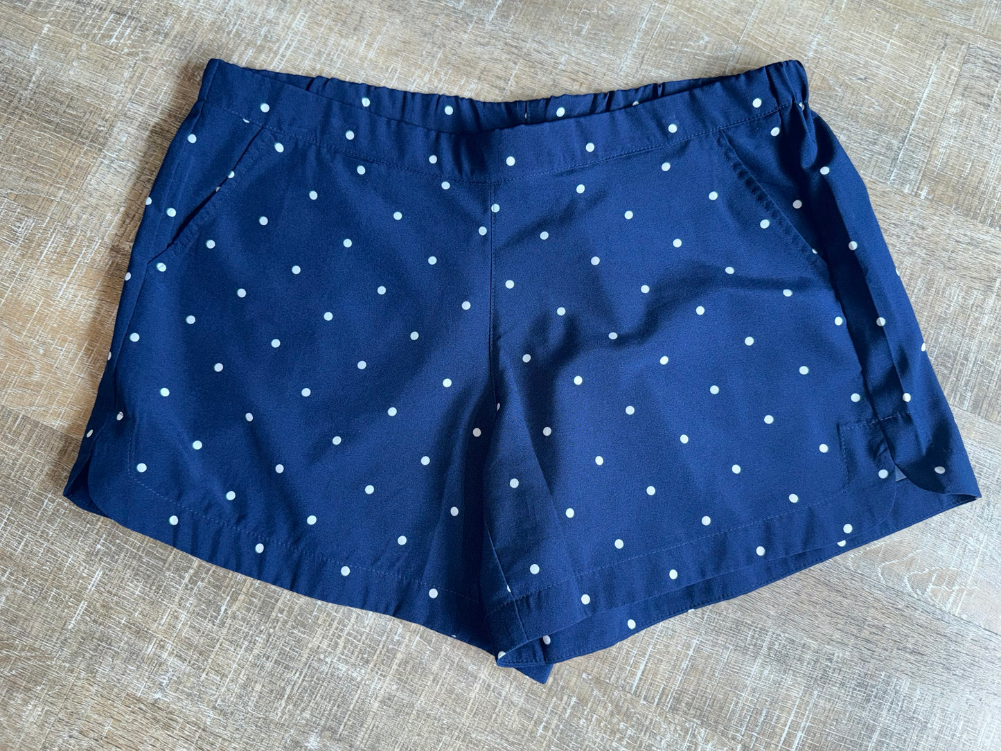 Duffield Lane (Medium) Navy Blue Lightweight Shorts with White Polka Dots