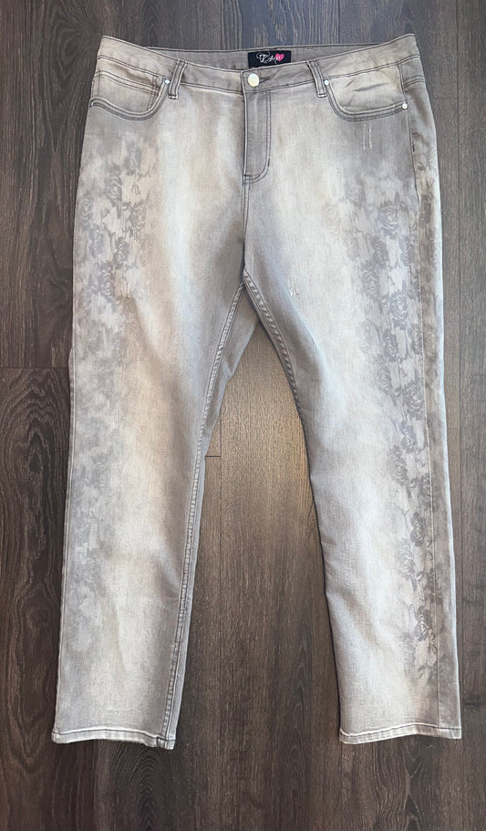 Te Amo (20) Grey Faded Floral Pattern Skinny Jeans