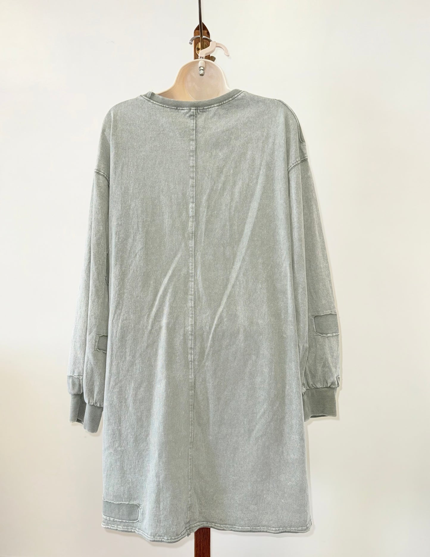 Easel (Medium) Green Distressed Long Sleeve Midi Dress