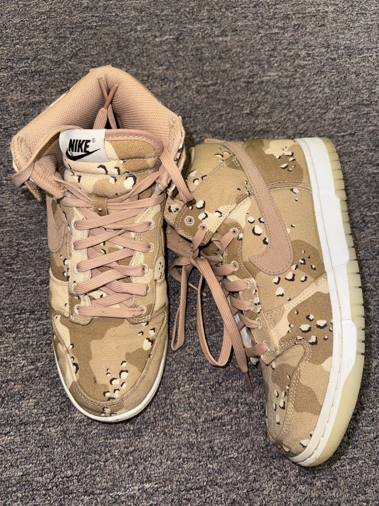 Nike (8) High Desert Camo Dunk Sneakers