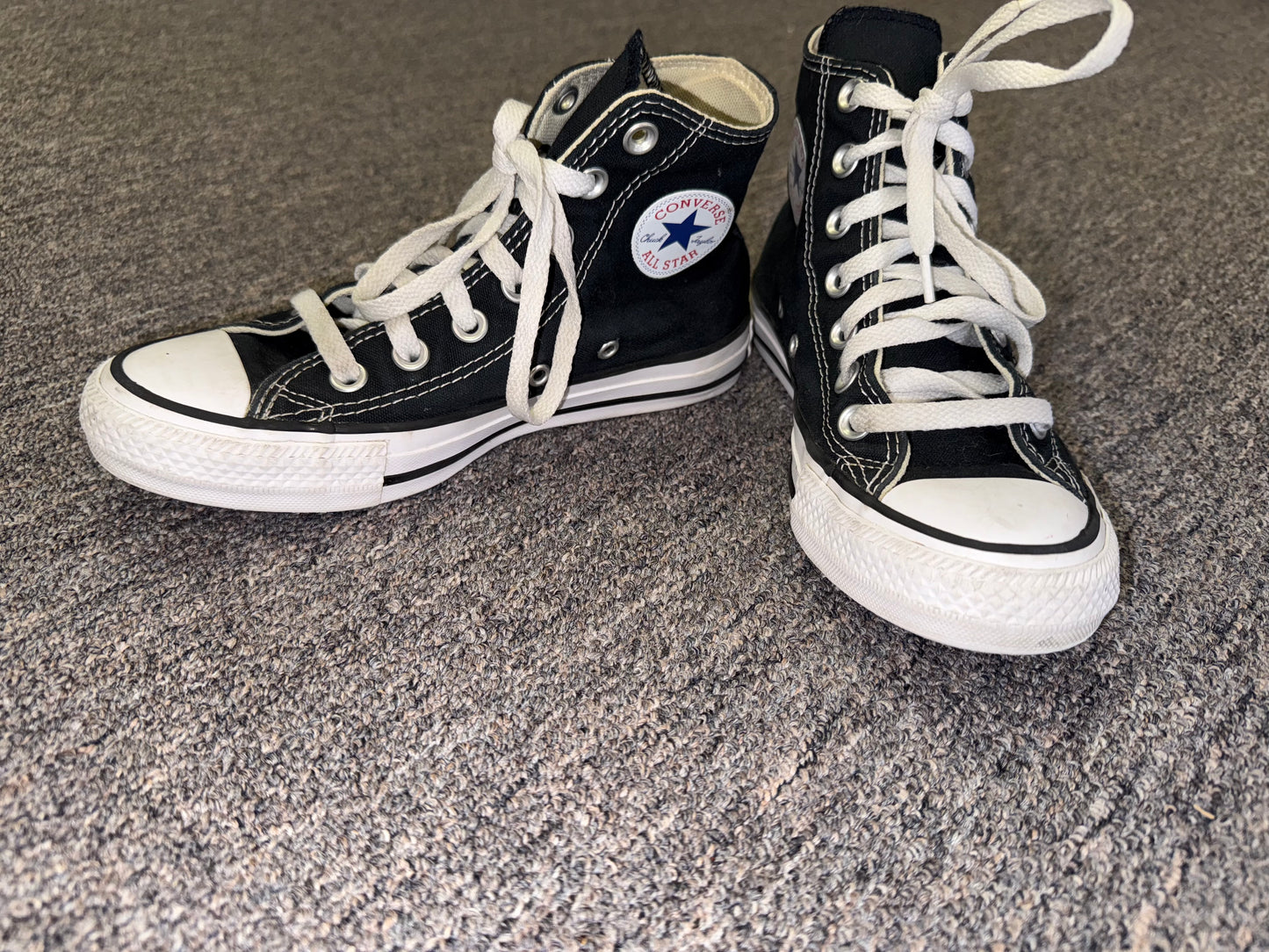 Converse (Womens 5//Mens 3) Black HighTop Laced Up Sneakers