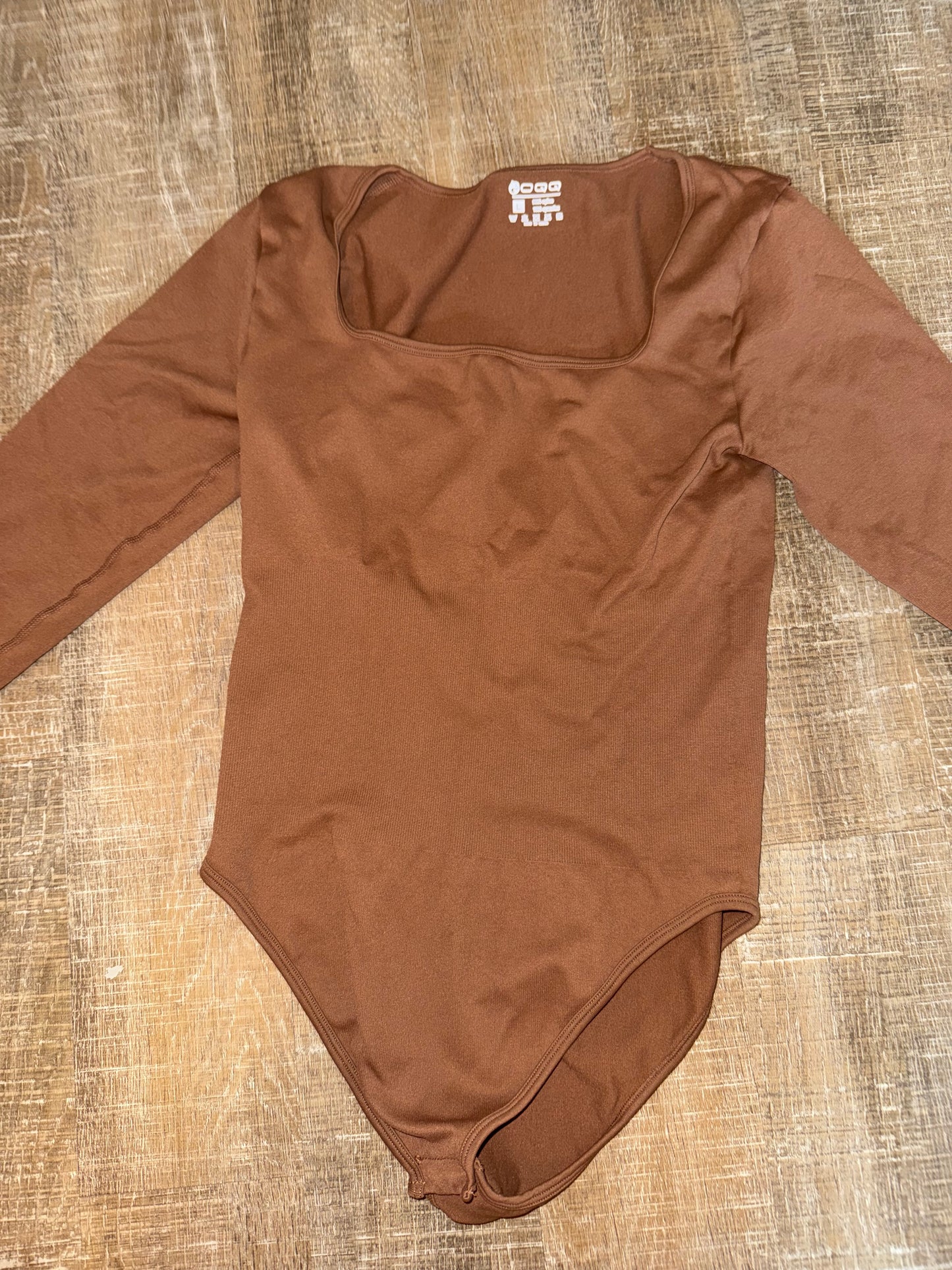 OQQ (Large) Brown Long Sleeve Bodysuit with Square Neck