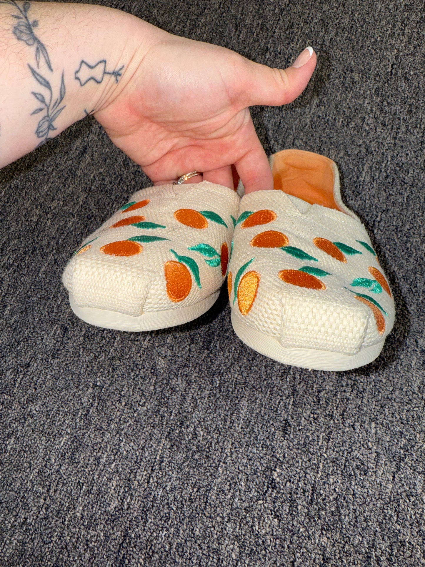 Toms (8.5) Orange Pattern Embroidered Slip On Canvas Shoes