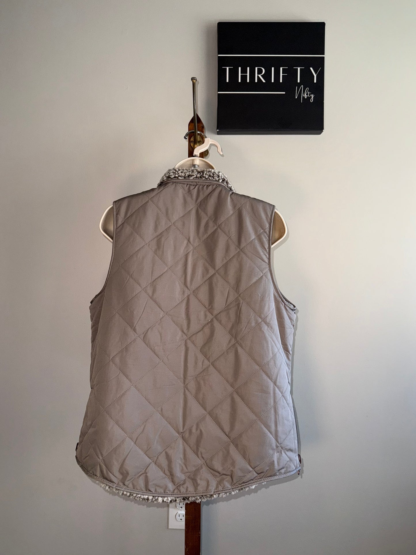NWT Thread & Supply (Small) Brand New Reversible Fuzzy Vest