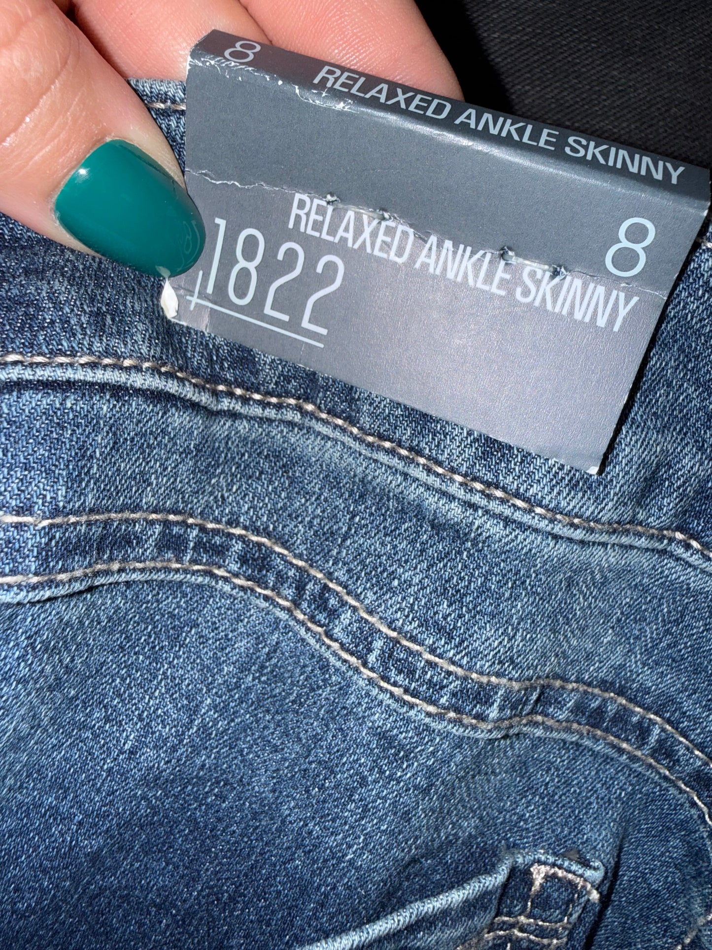 NWT 1822 (8) Brand New Relaxed Ankle Skinny Denim Jeans
