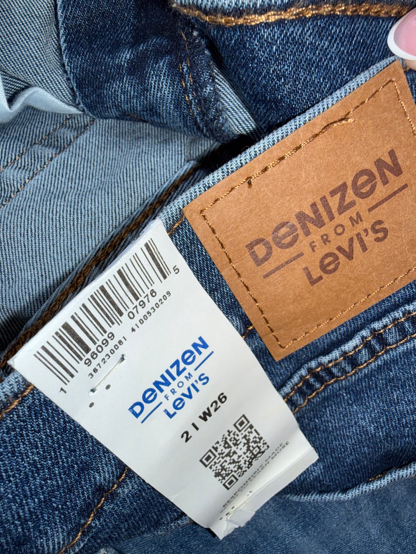 NWT Denizen from Levi's (2) Brand New Boyfriend Vintage Inspired Super Stretch Jeans