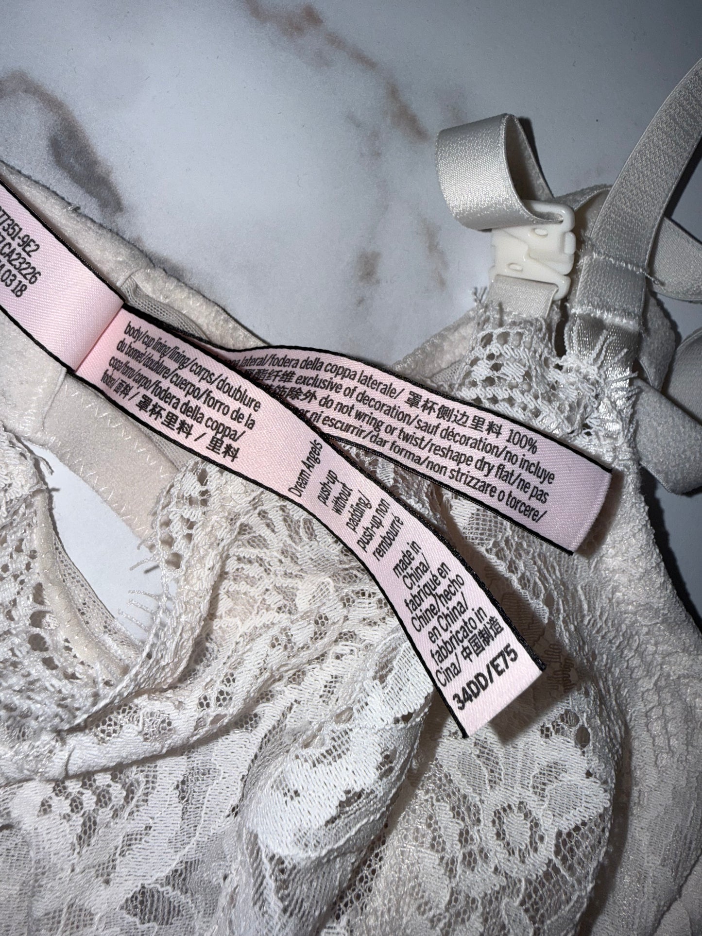 Victoria's Secret (34DD) White Lace Dream Angels Push Up Bra W/ Metallic Sequins