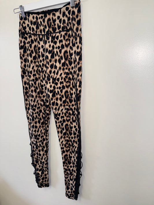 Victoria's Secret (6) Neutral Cheetah Print Leggings W/ Mesh Slit Detailing Legs
