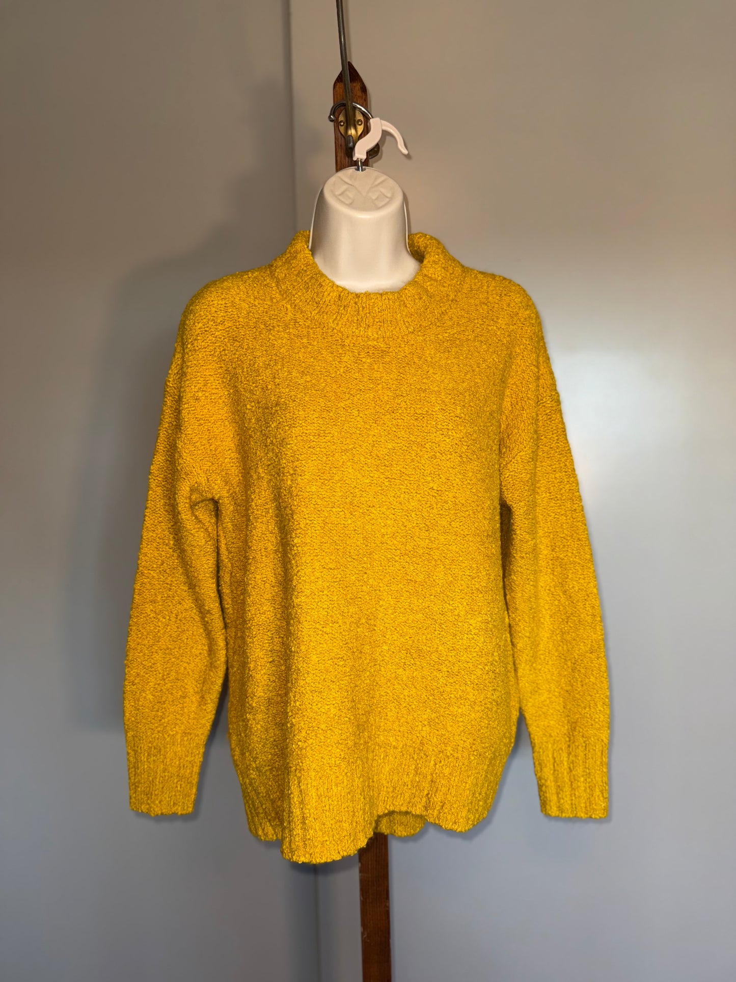 NWT Old Navy (XS) Brand New Yellow Soft Knit Sweater