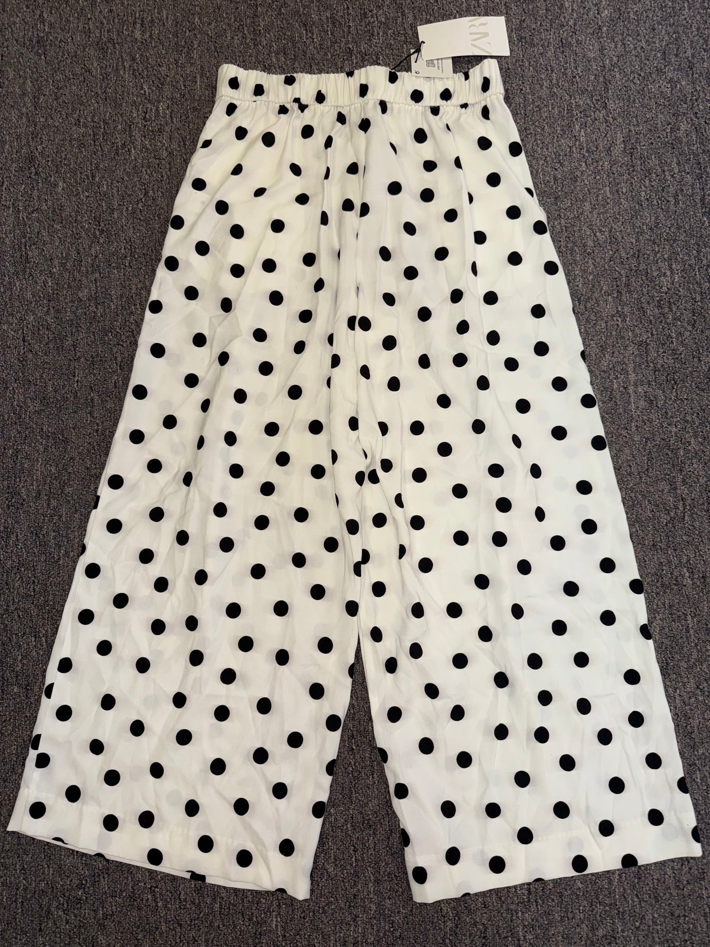 NWT Zara (Small) Brand New Black & White Polka Dotted Wide Leg Dress Pants