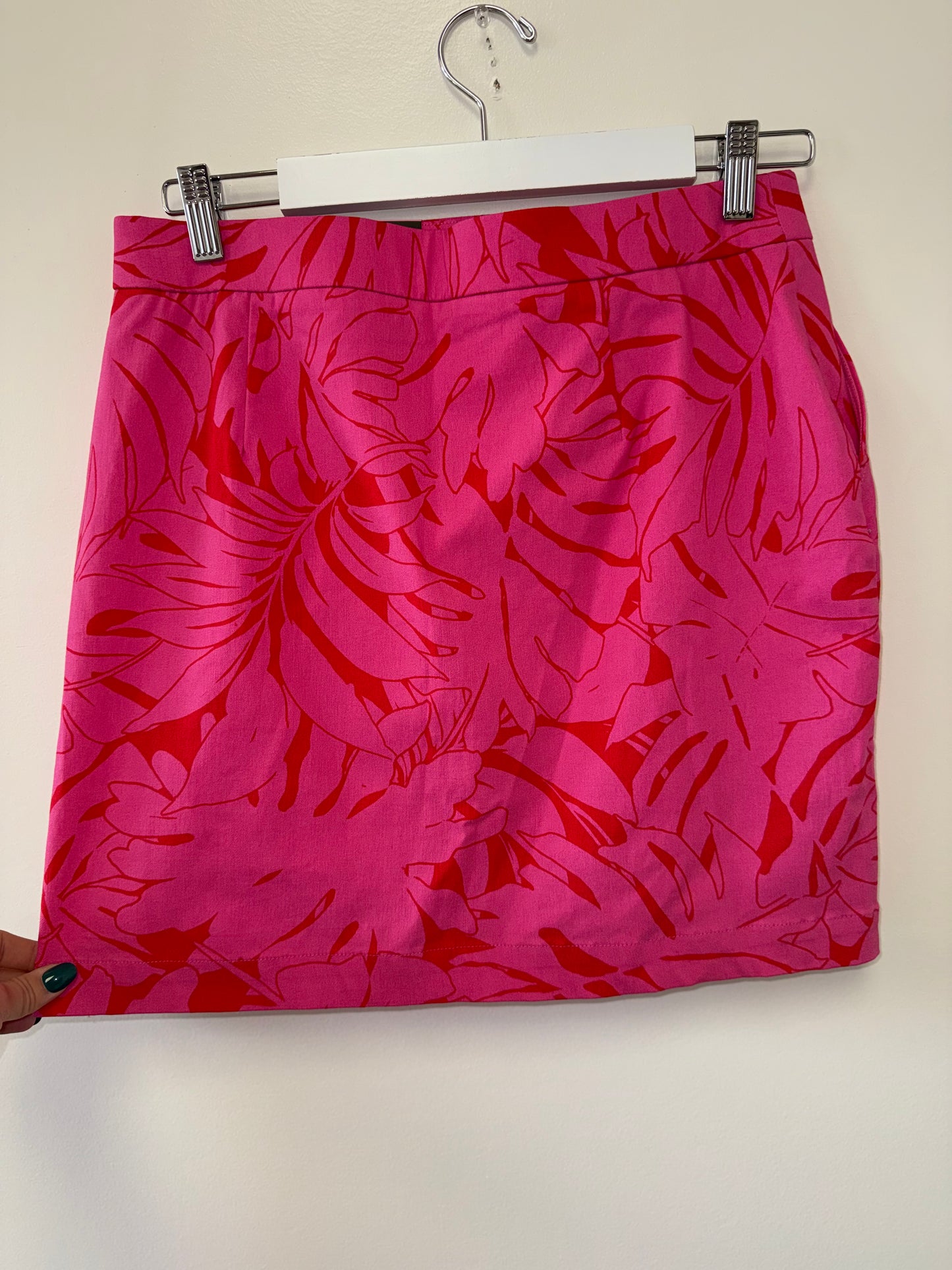 NWT Rafaella (Small) Brand New Pink Floral Skort