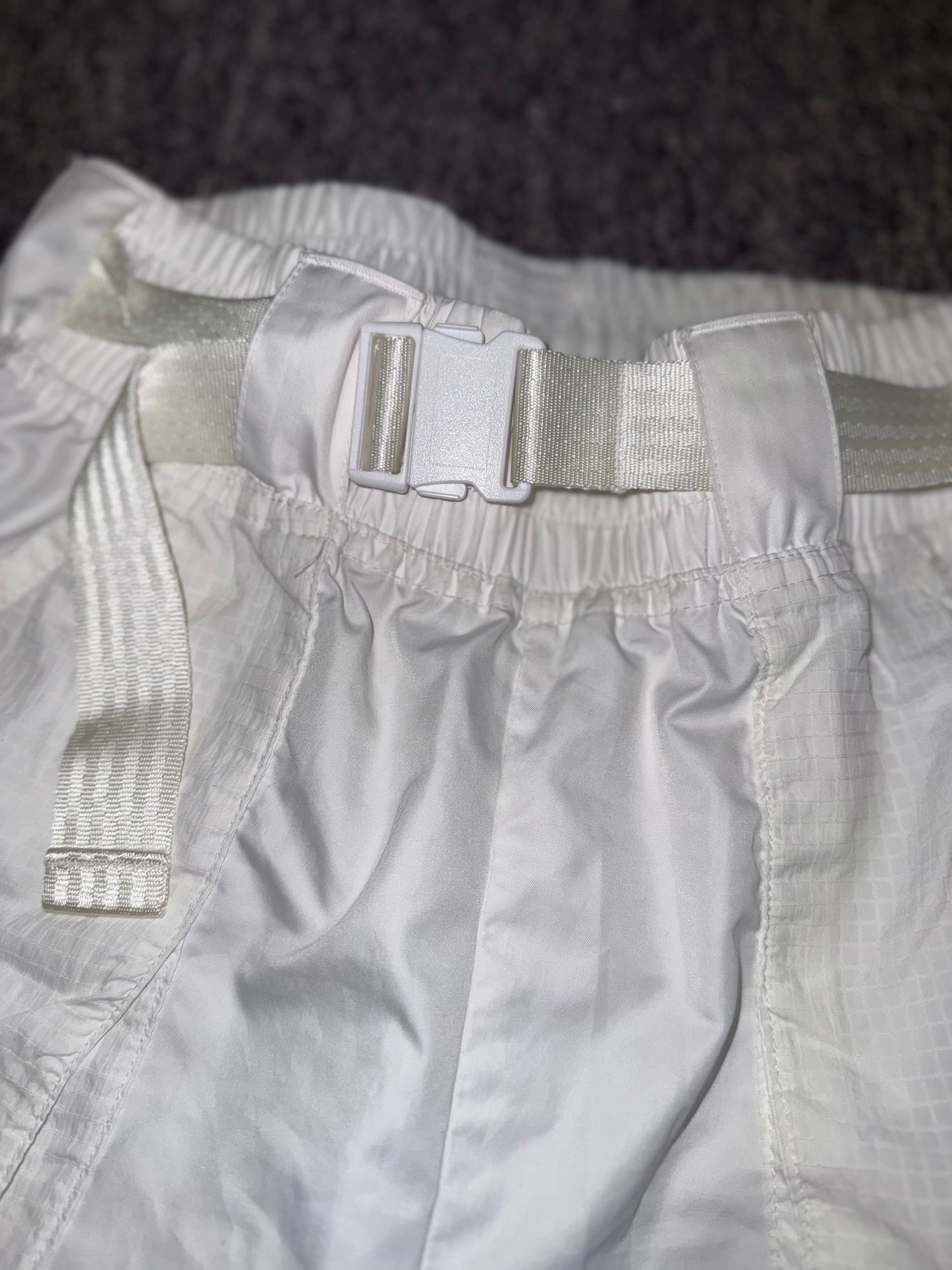 Nike (XS) White Woven Belted Loose Fit Shorts