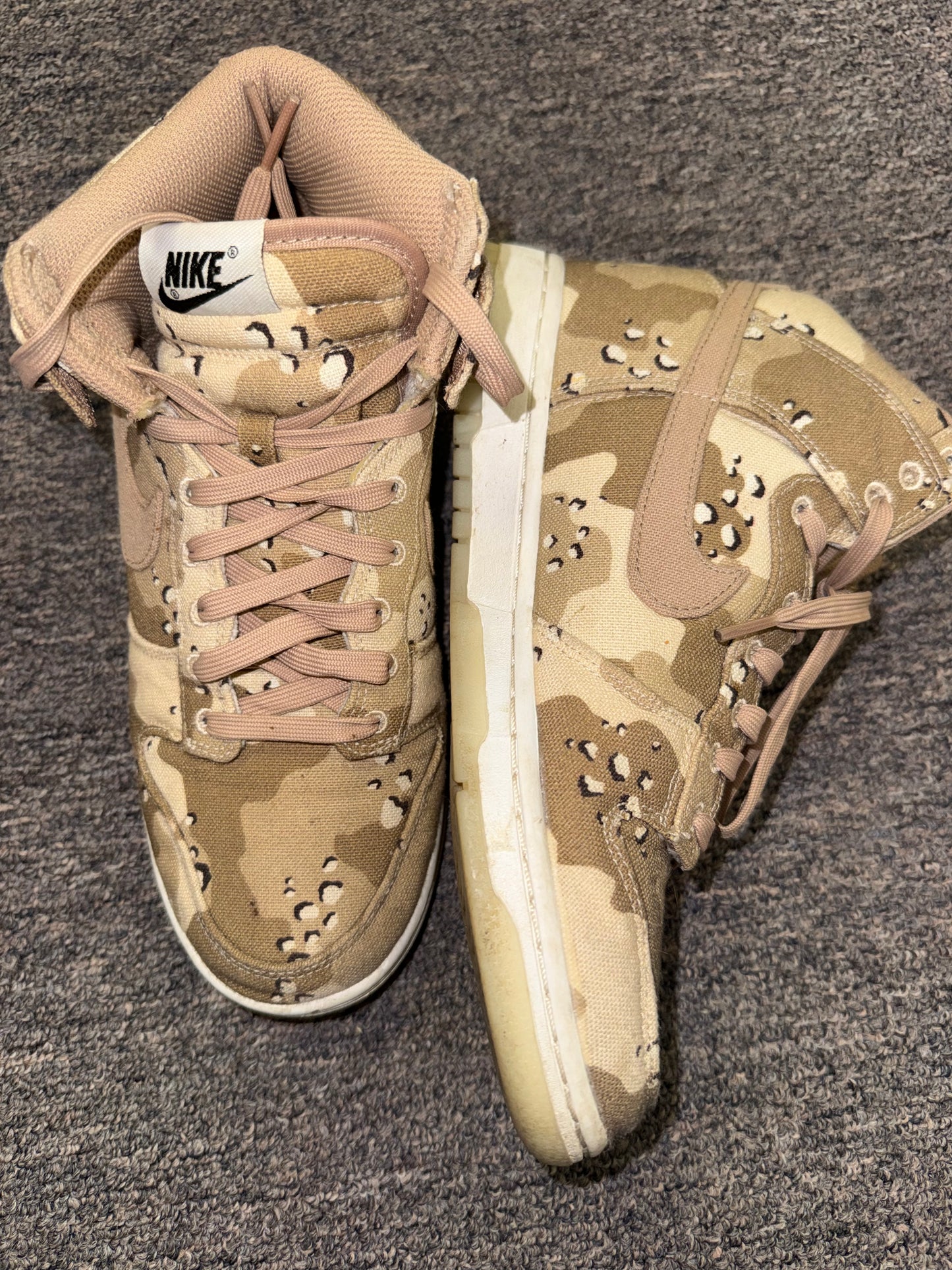 Nike (8) High Desert Camo Dunk Sneakers