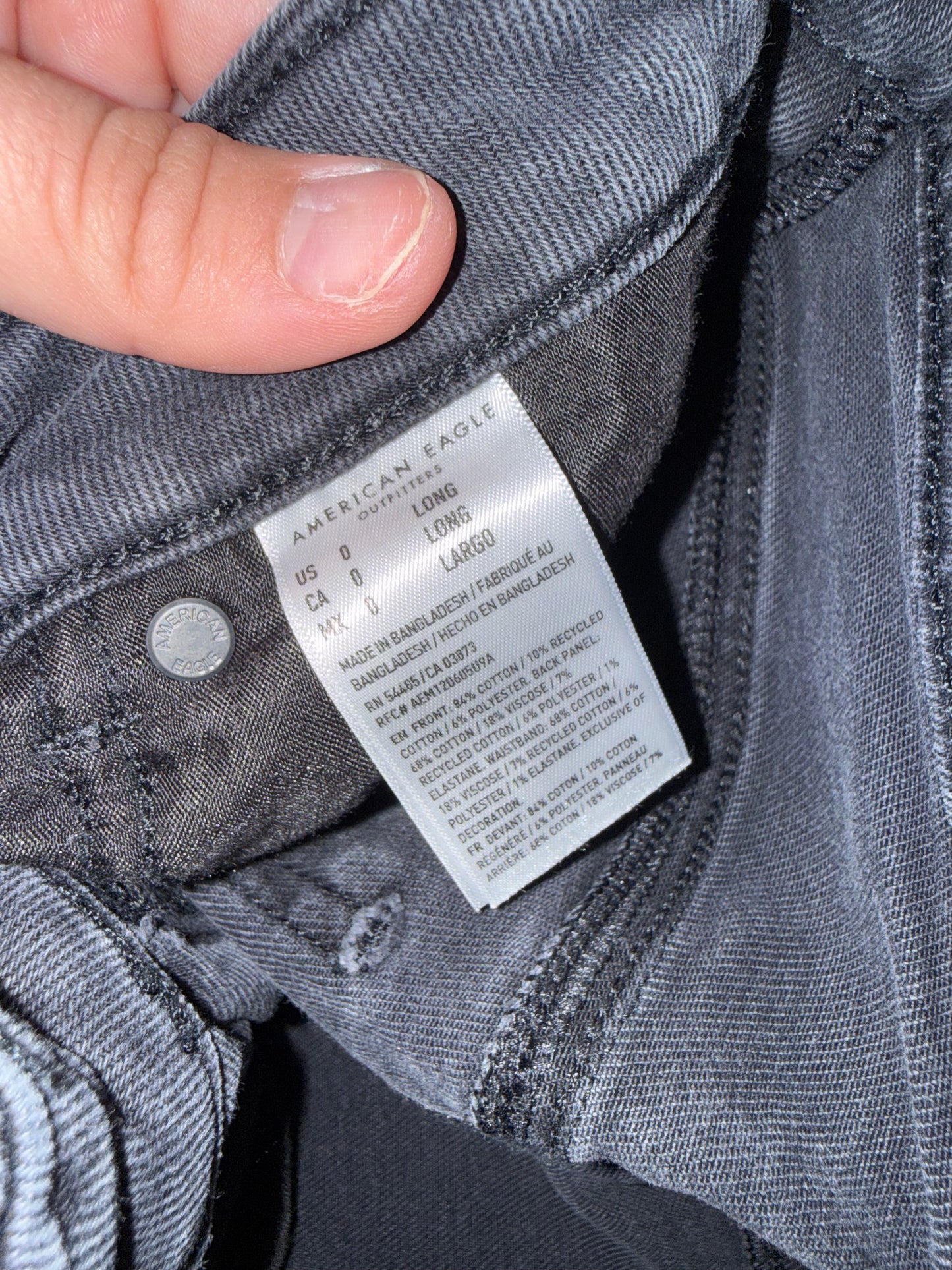 American Eagle (0 Long) Black Denim Strigid Mom Jeans