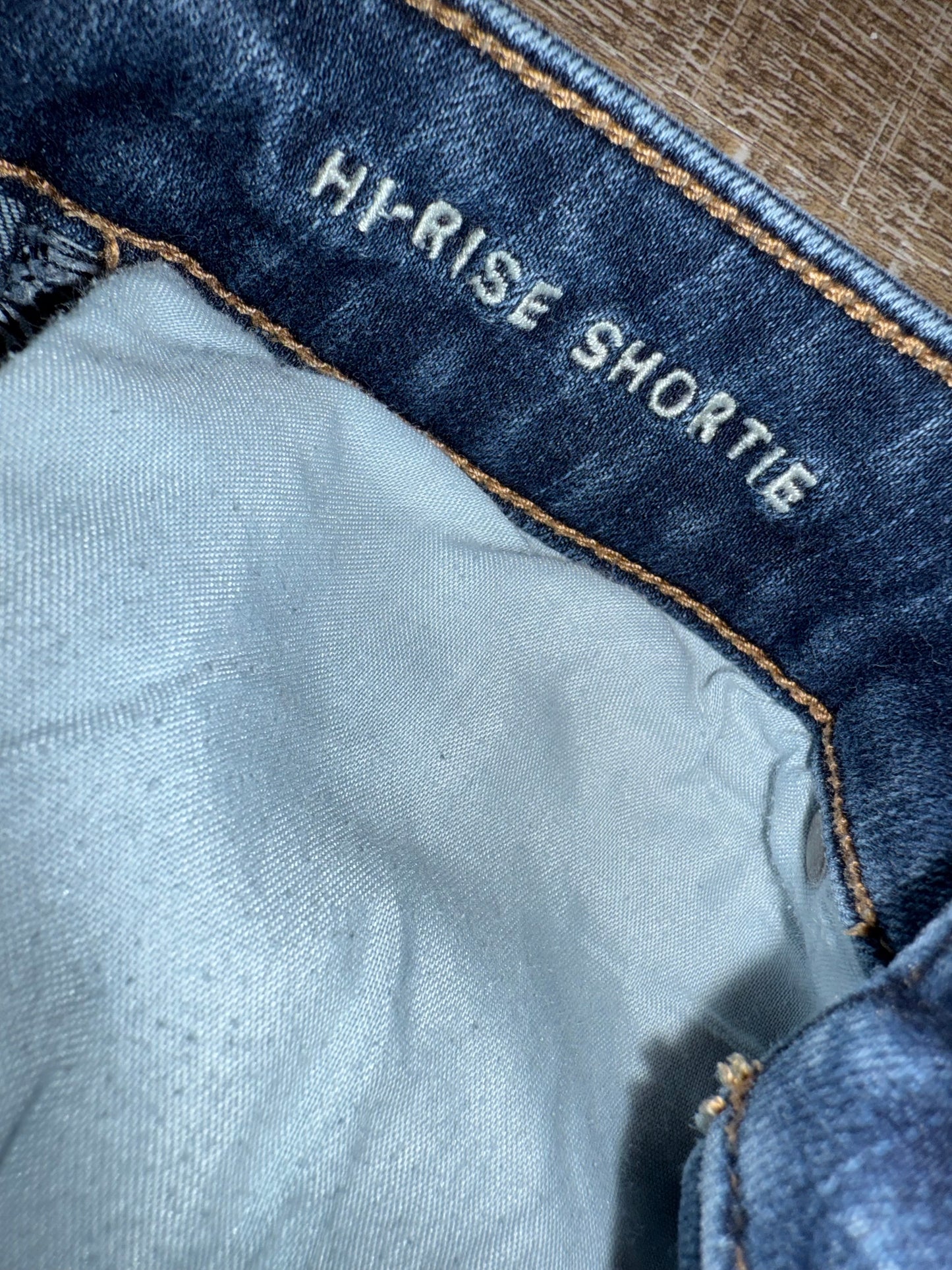 American Eagle (8) Distressed Denim Hi Rise Shortie Jean Shorts with Stretch