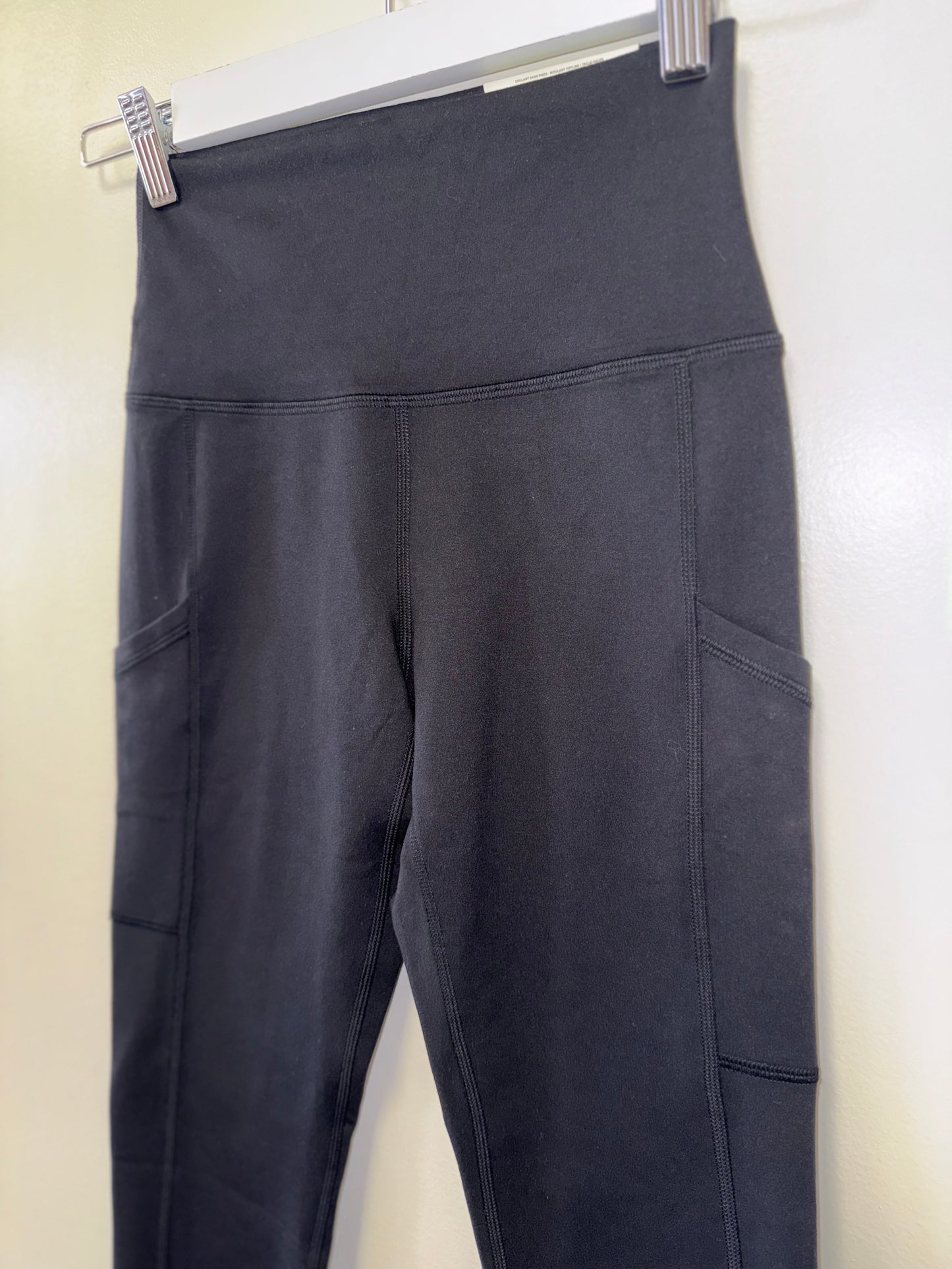 NWT Aerie (Small) Brand New Black High Rise Hugger Leggings with Pockets