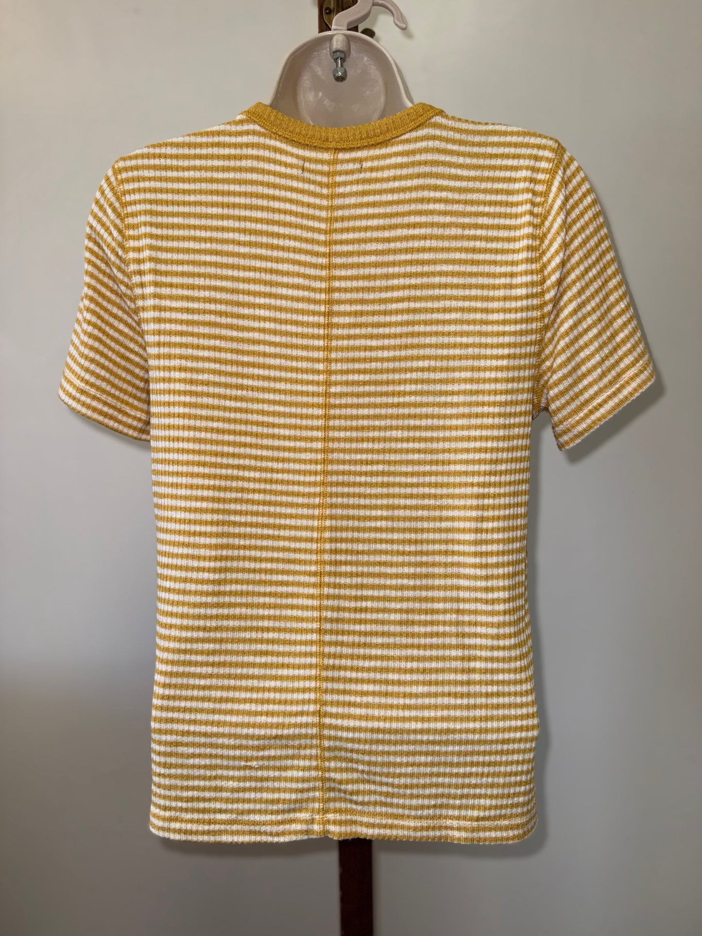 Abercrombie & Fitch (Large) Yellow & White Striped Ribbed Soft Tee