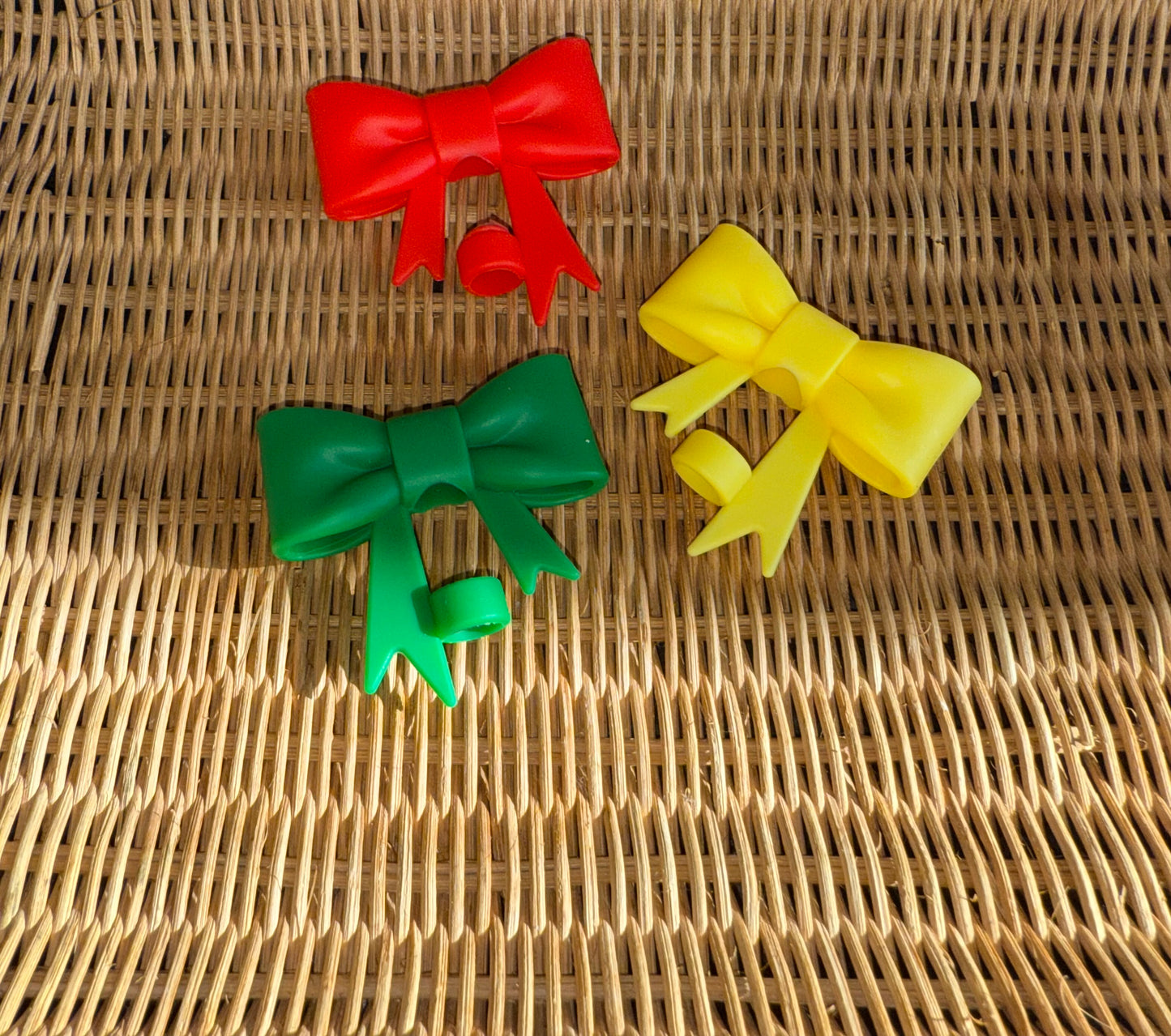 Brand New 3 Piece Christmas Bow Straw Covers