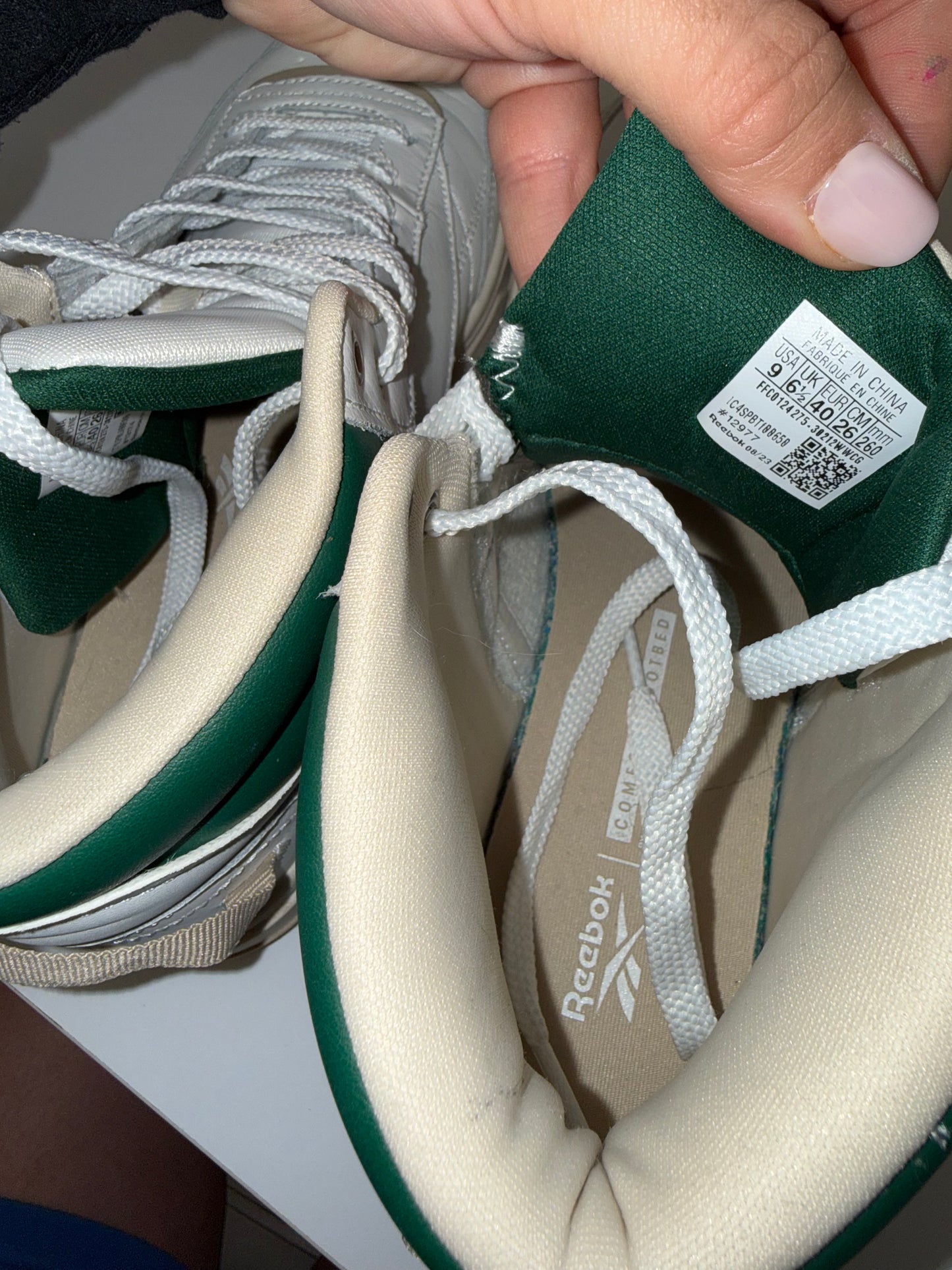 Reebok (9) White/Green/Tan High Top Sneakers