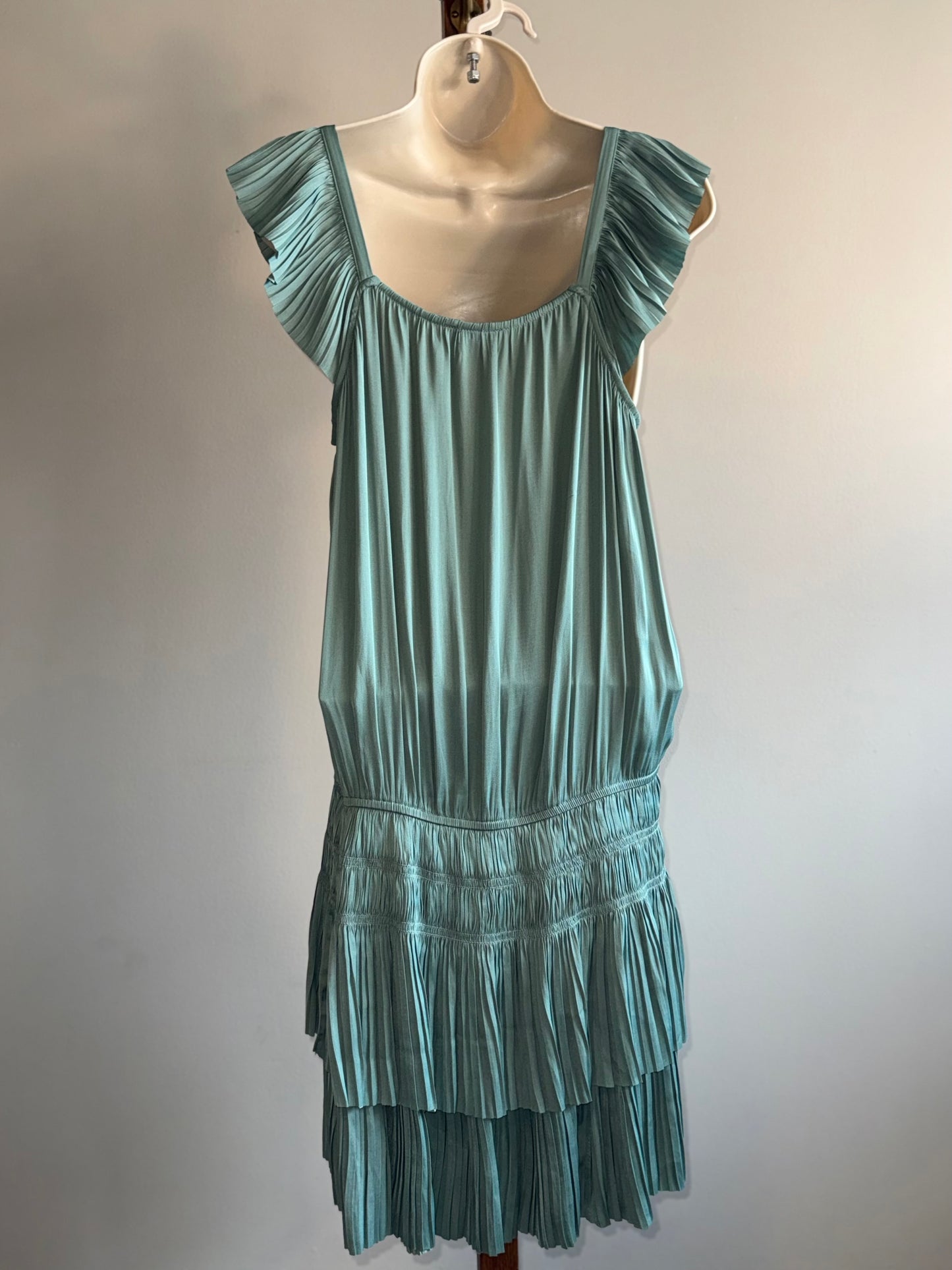 Current Air (Medium) Mint Green Pleated Short Sleeve Dress with Stretch